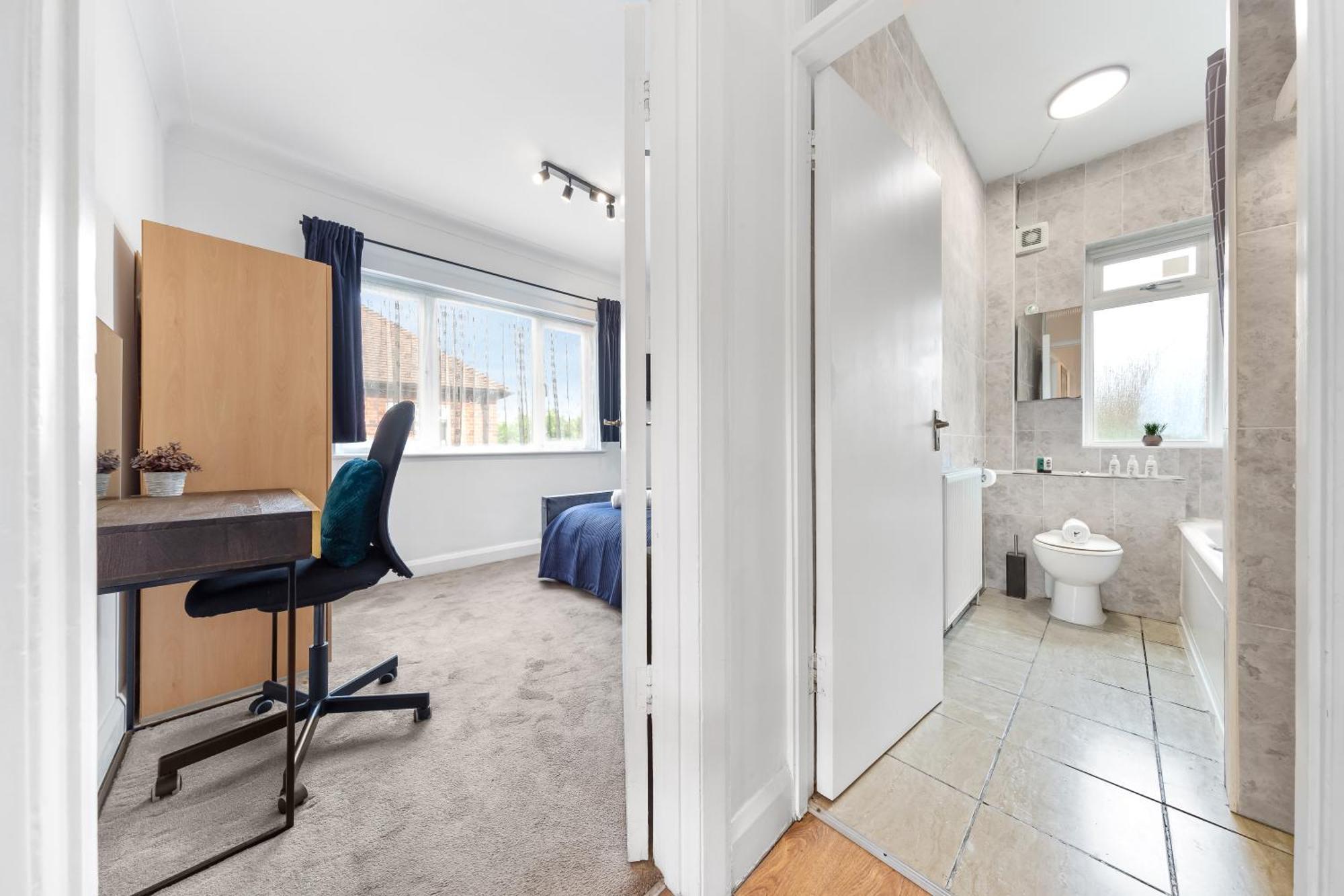Duplex 3 Bed - Near Station - Golders - Apartment