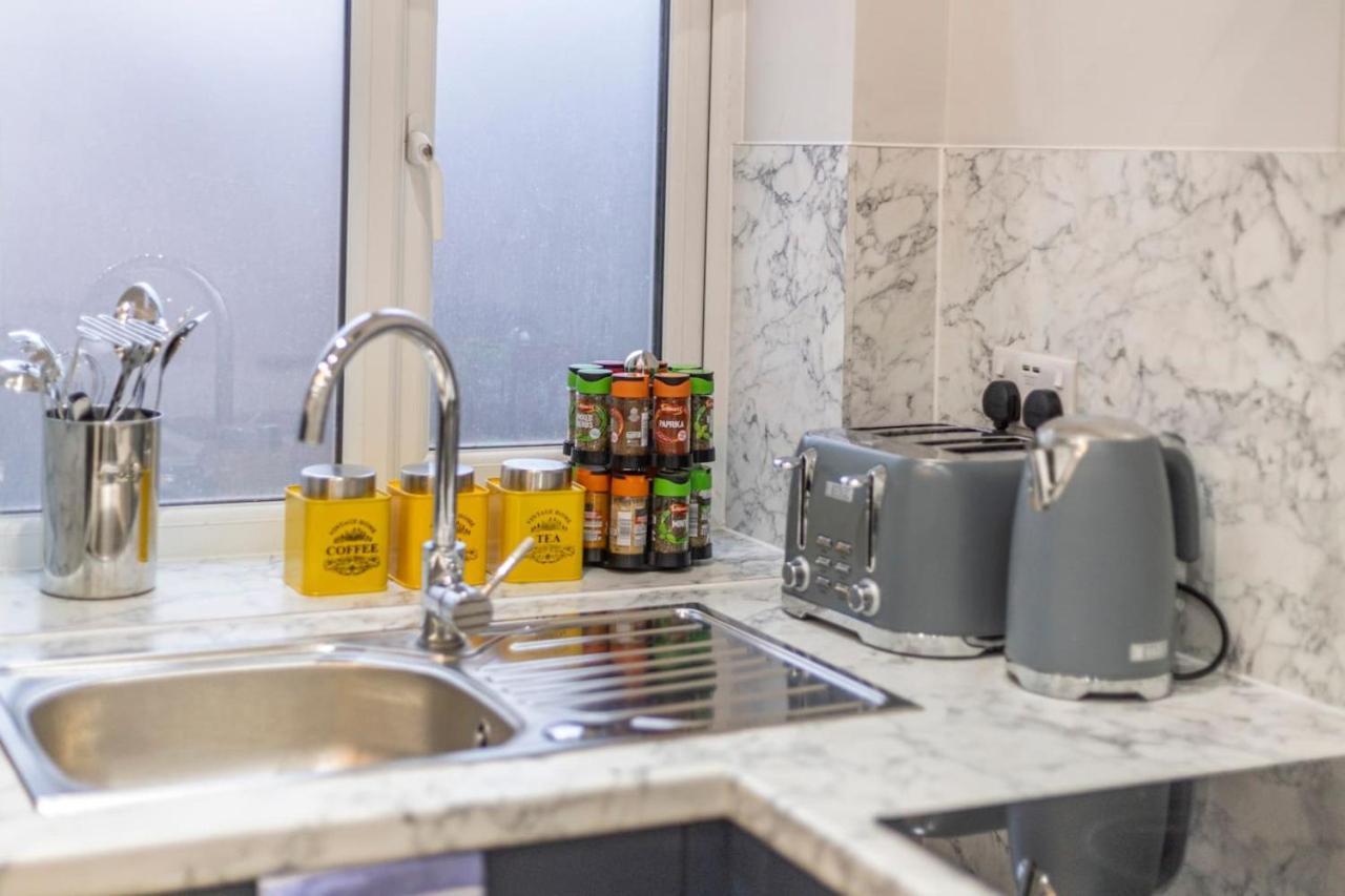 Stylish Modern Gem Golders Green Appartement Londres