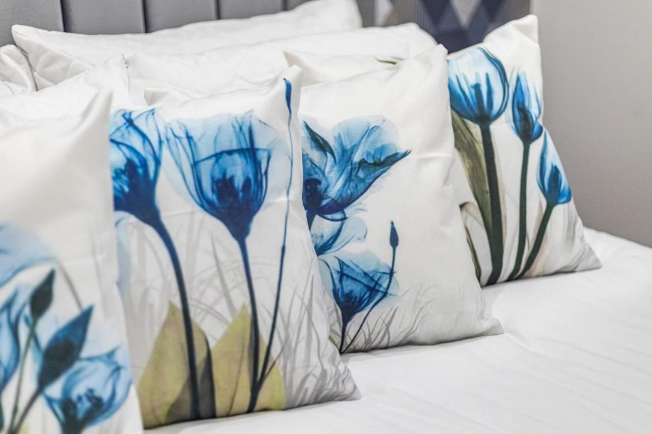 Stylish Modern Gem Golders Green Londres