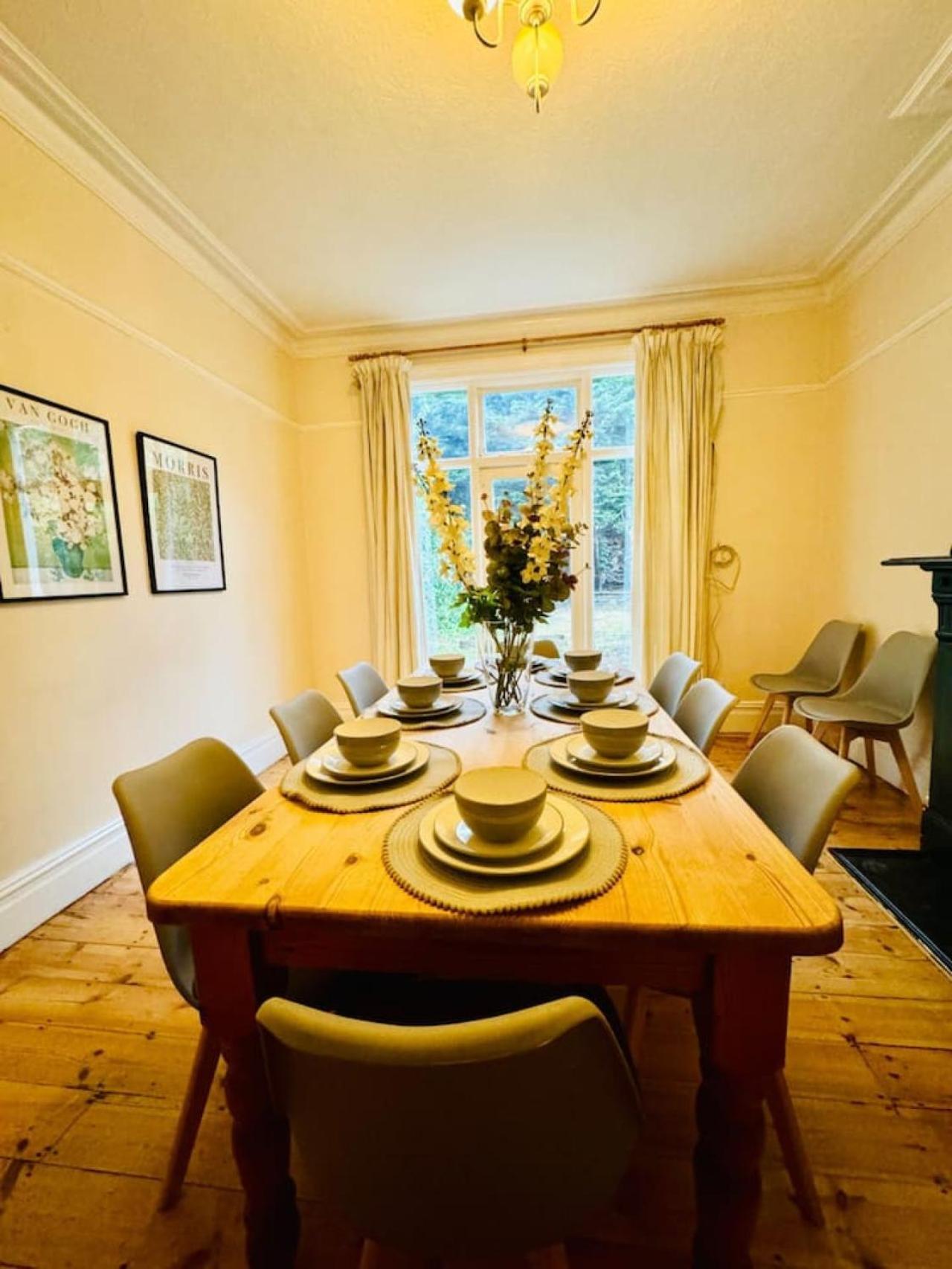 Casa de Férias Charming Victorian Townhouse In Hackney