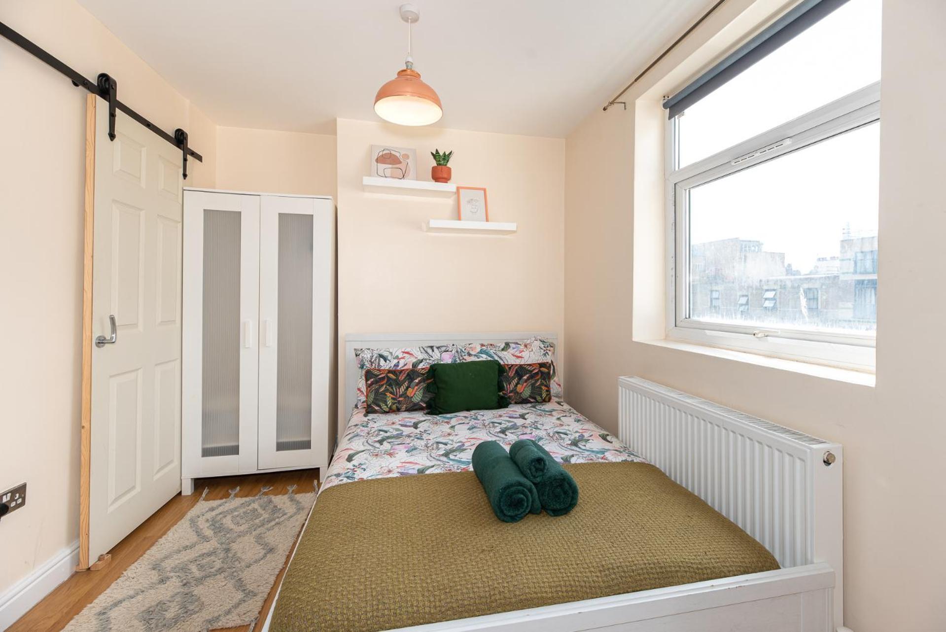 Lovely 3 Bedroom Flat , Aldgate, Tower Hill, Whitechapel Appartement Londen