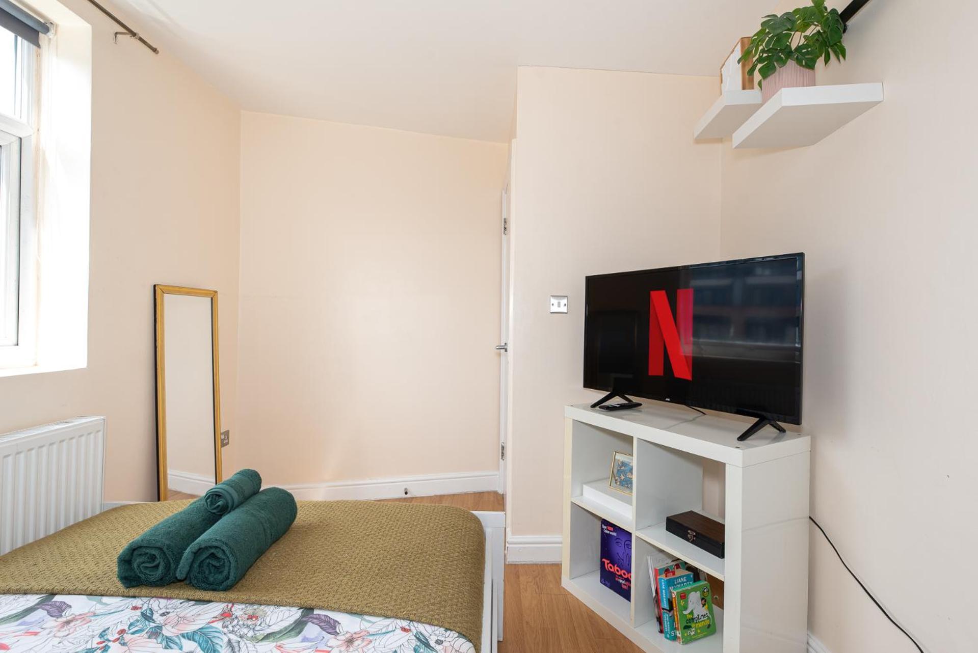 Lovely 3 Bedroom Flat , Aldgate, Tower Hill, Whitechapel