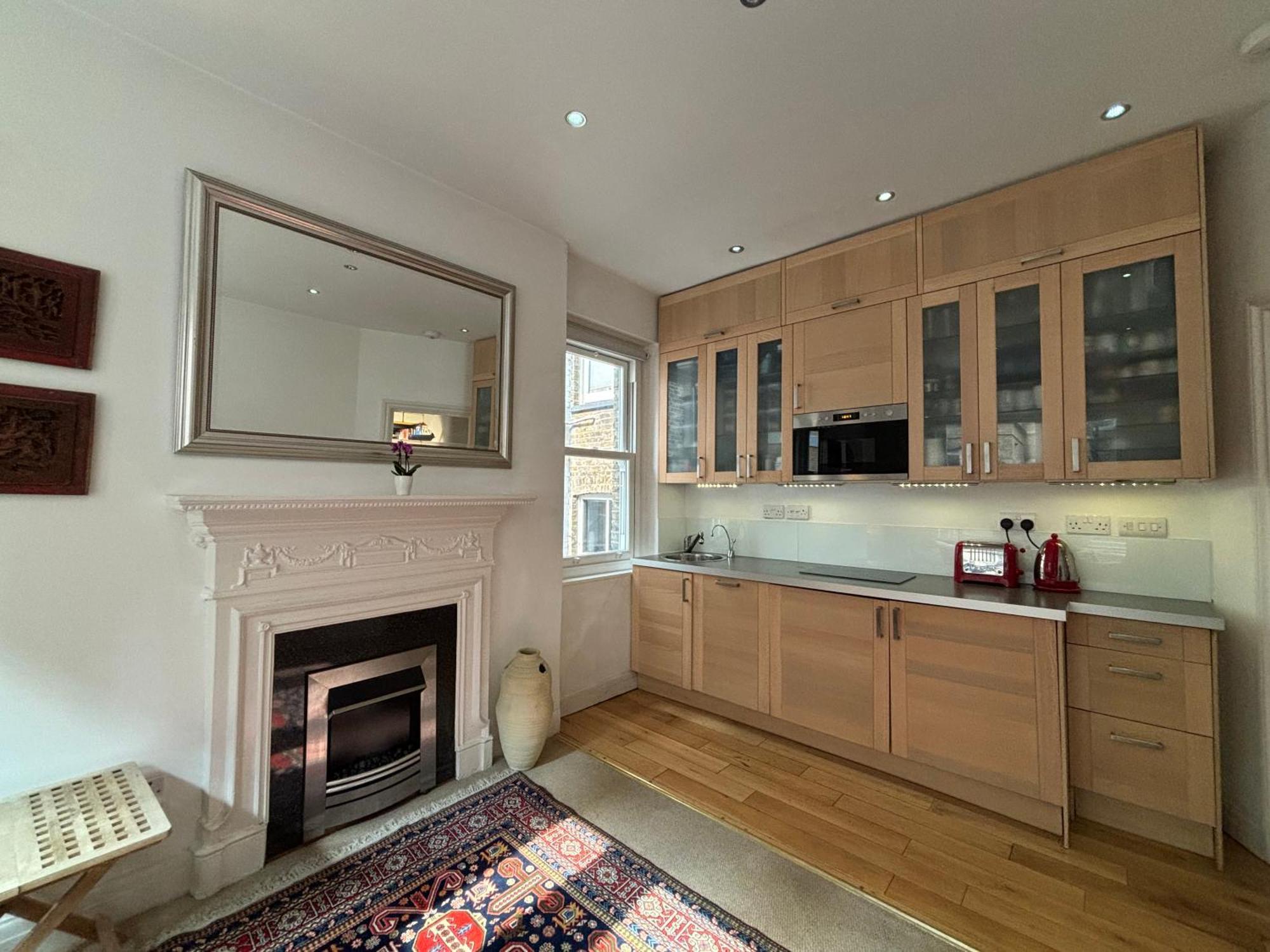Superbly Located 1bd Flat Heart Of Fitzrovia * Londres