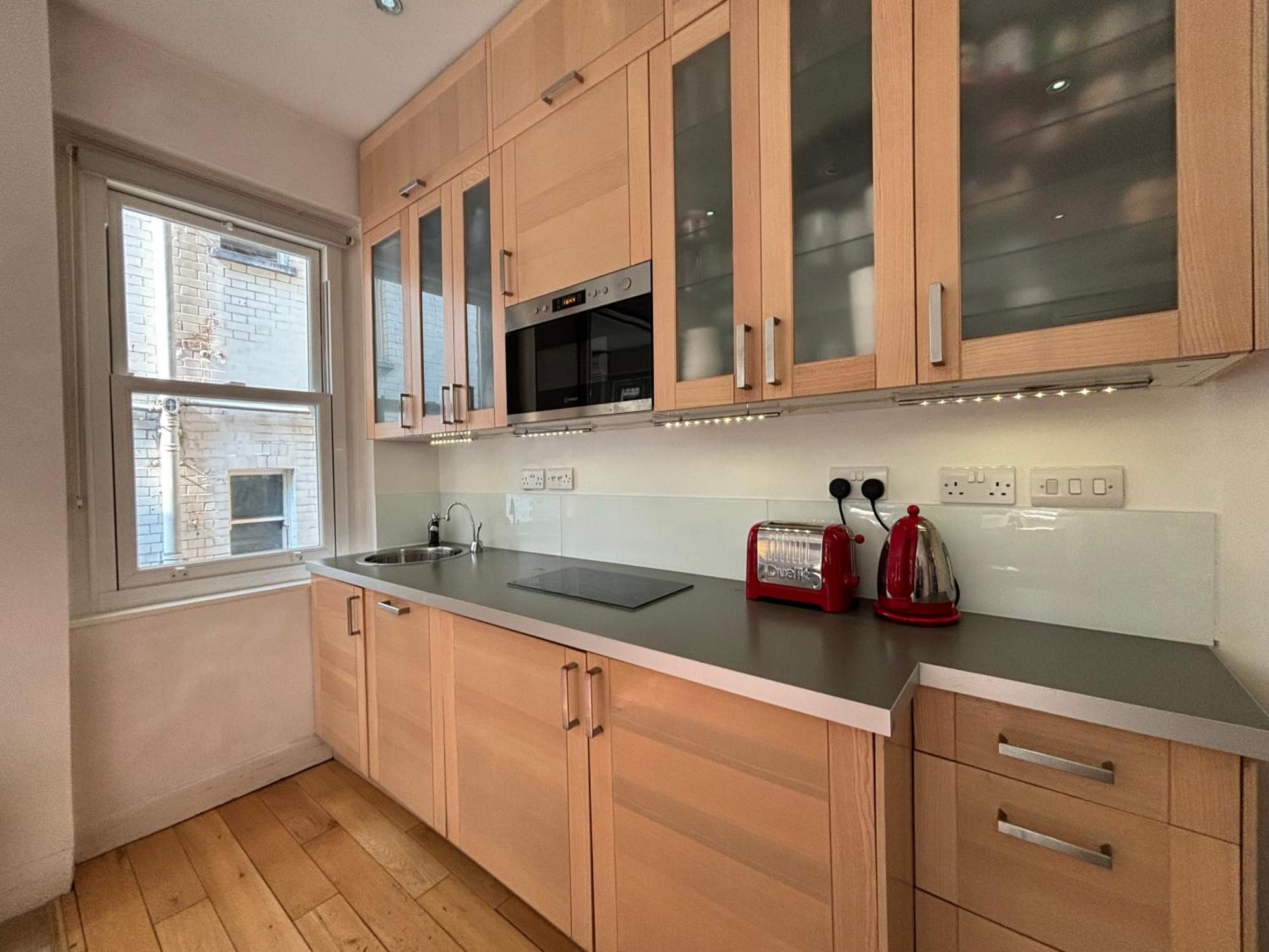 Superbly Located 1bd Flat Heart Of Fitzrovia Londres