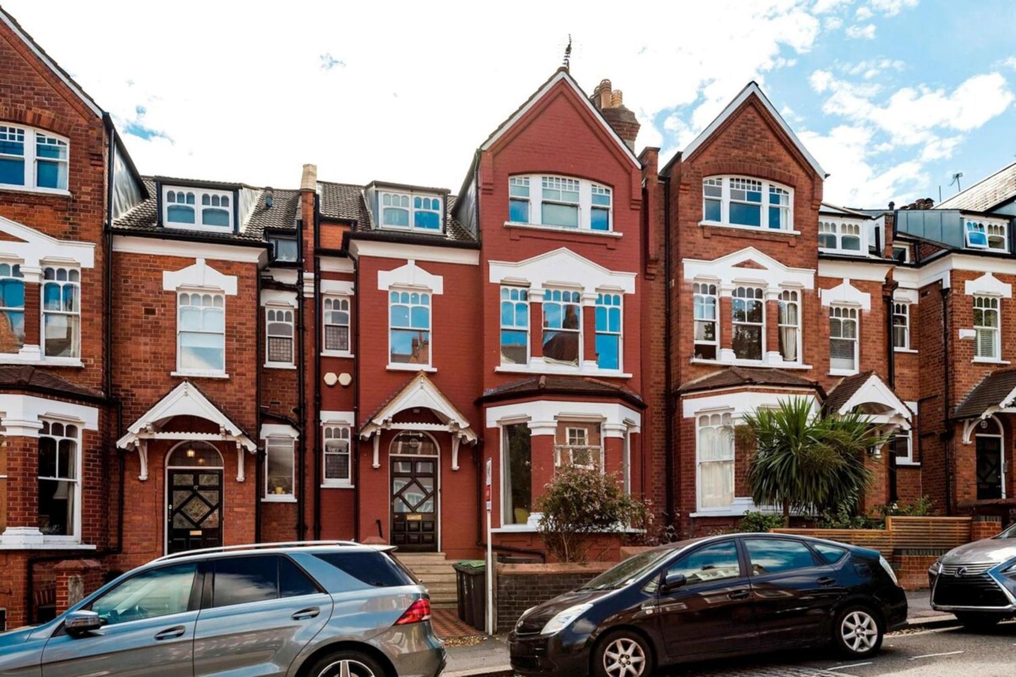 Modern And Bright Highgate Gem London