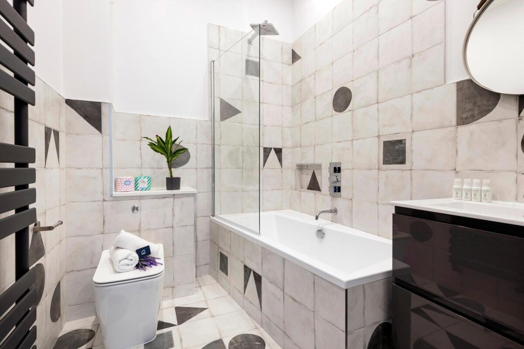 Modern And Bright Highgate Gem