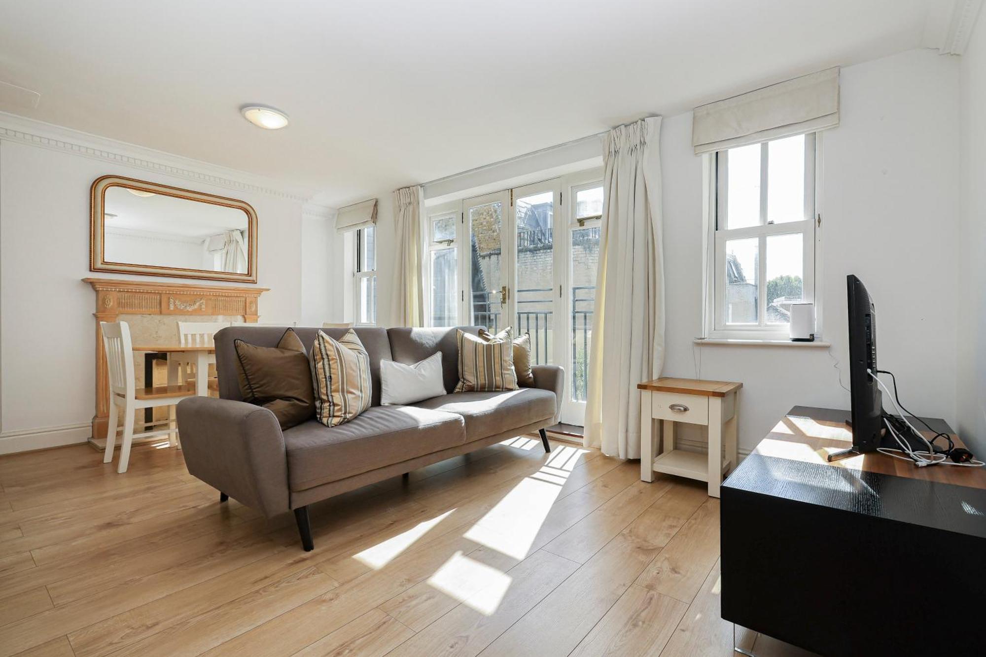 Two Bed Two Bath Kensington *