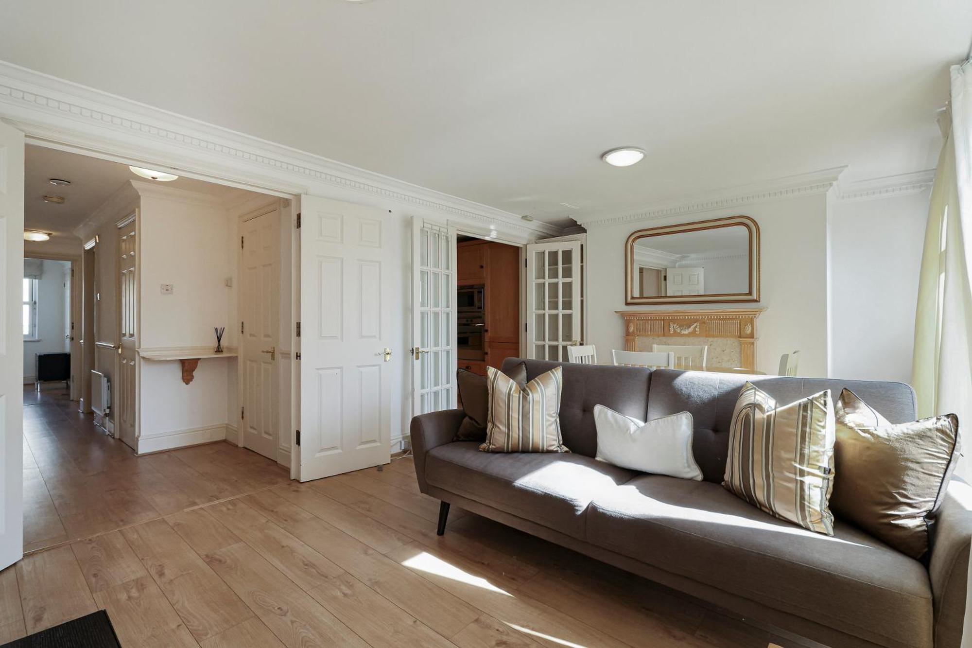 Two Bed Two Bath Kensington * Londres