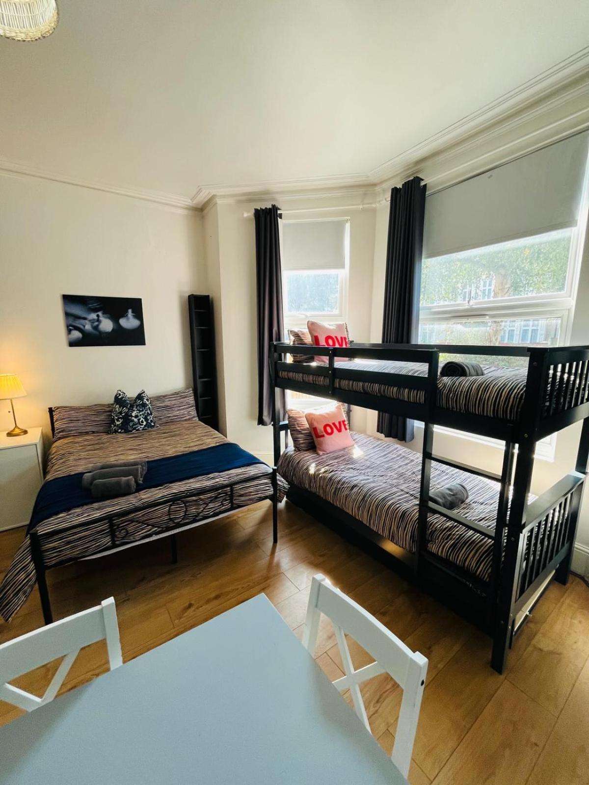 Wonderful Fully-equipped Near 8 Londen