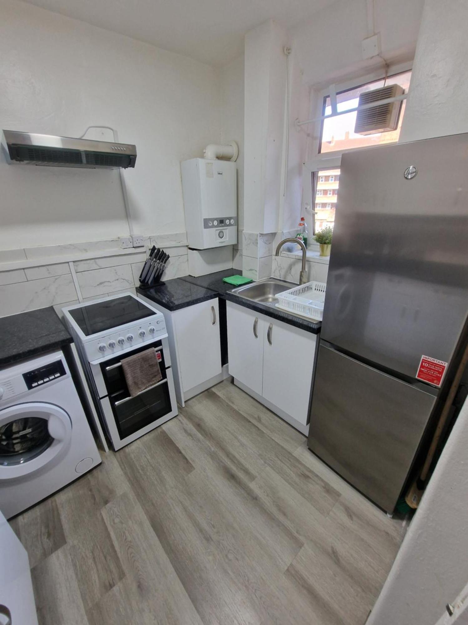 Comfortable 2 Bedrooms Flat In Oval * London