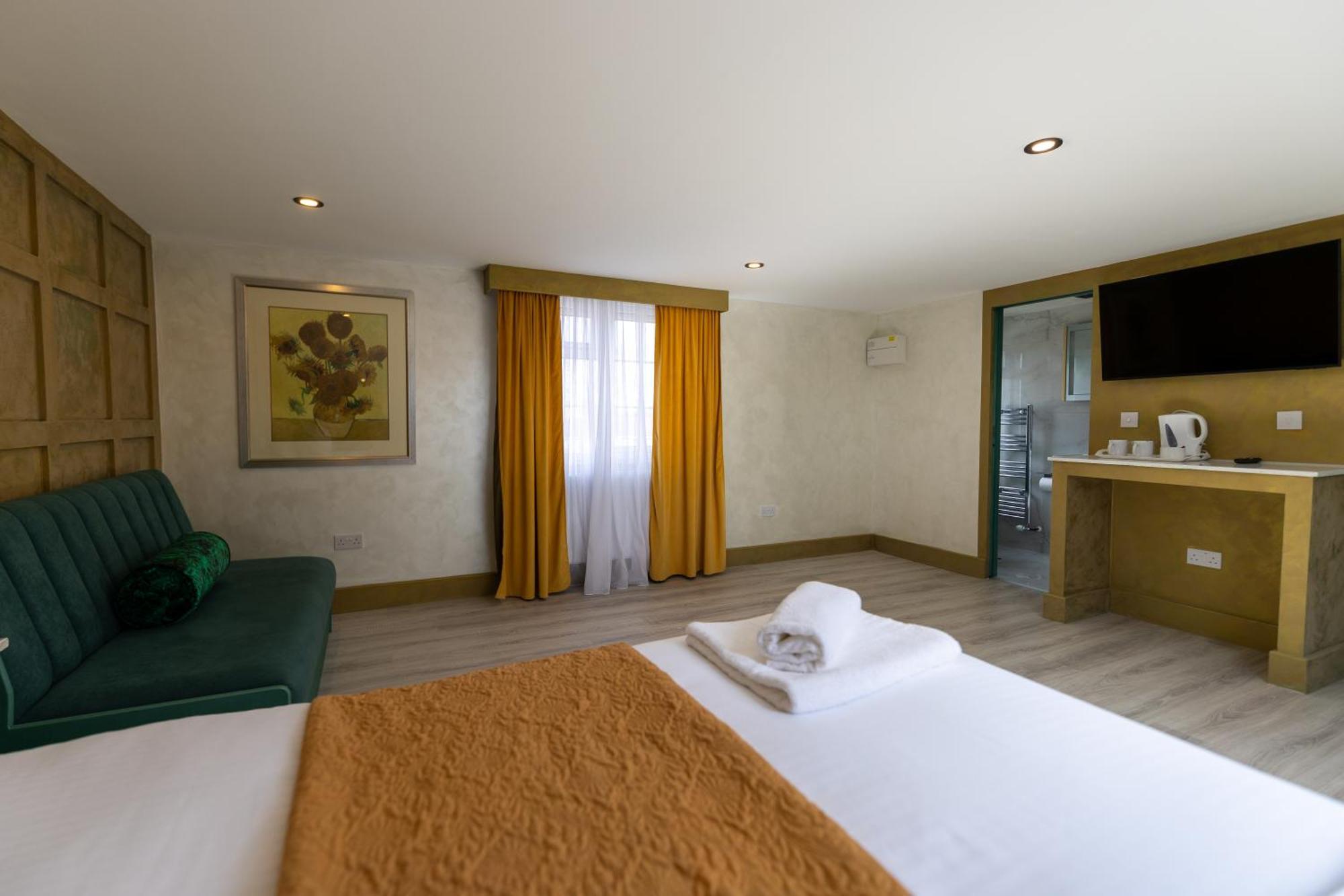 Guest house Paragraph Tottenham London