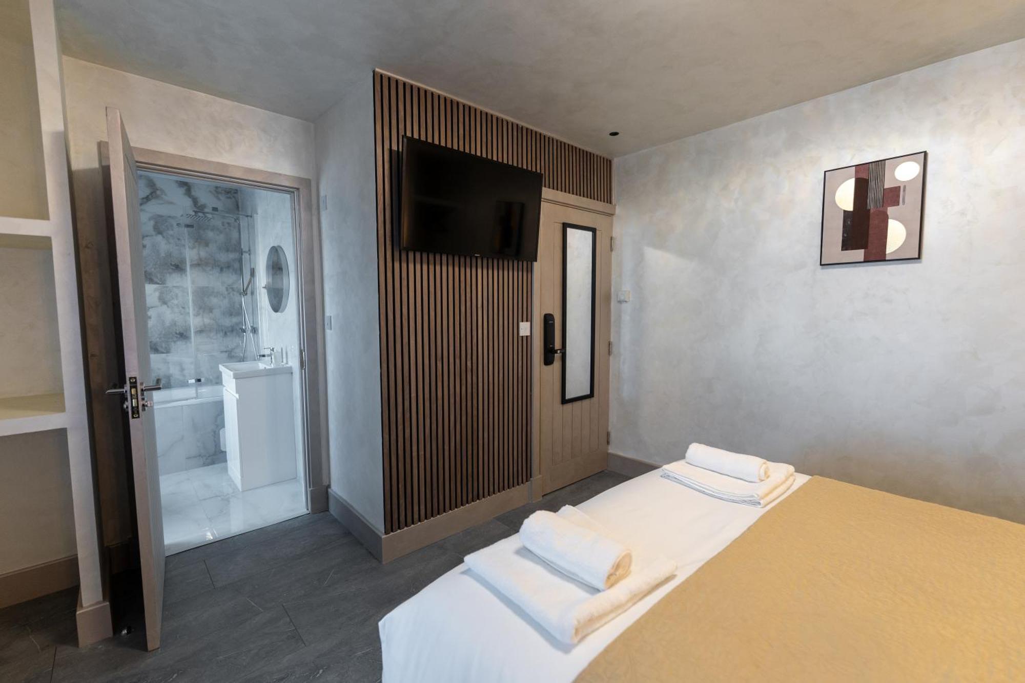 Guest house Paragraph Tottenham London