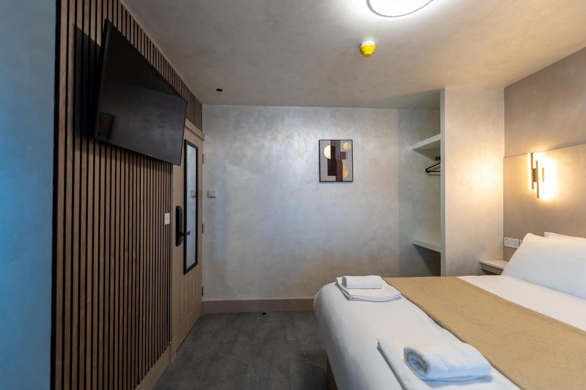 Guest house Paragraph Tottenham London