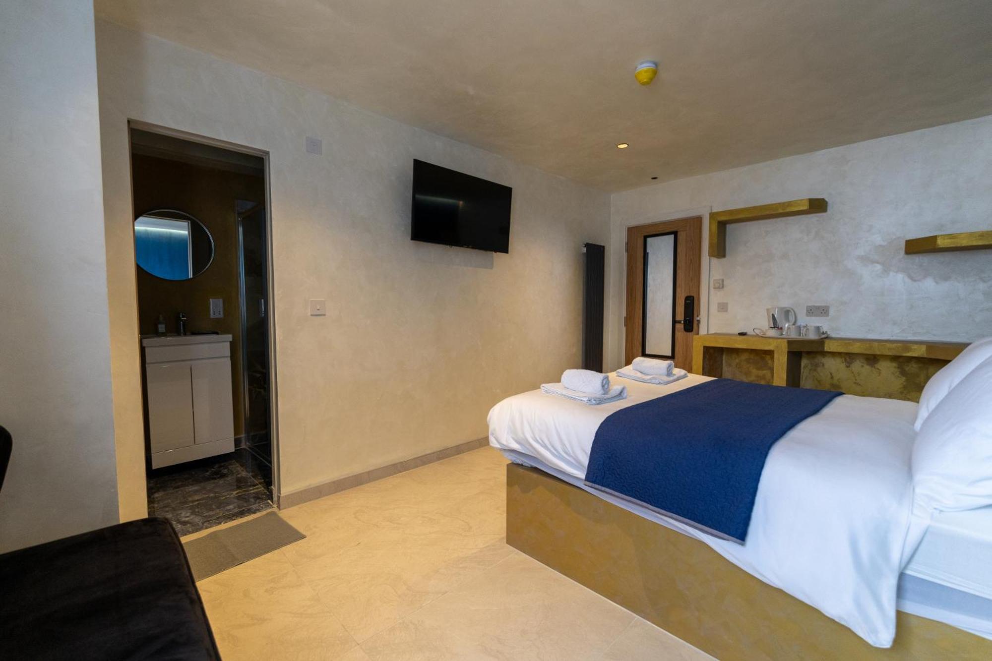 Paragraph Tottenham Guest house London