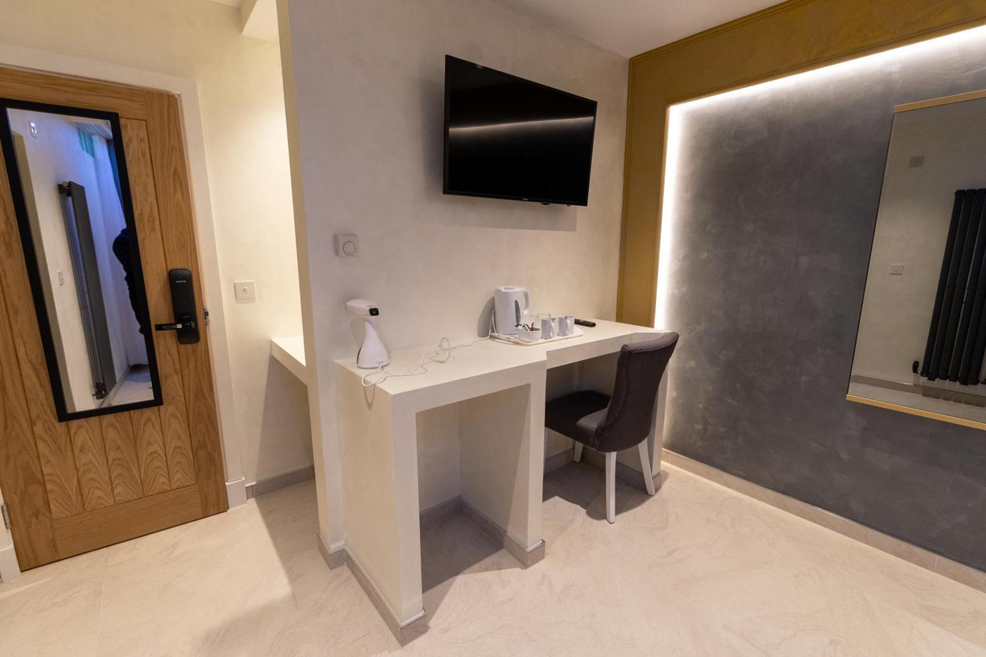 Paragraph Tottenham Guest house