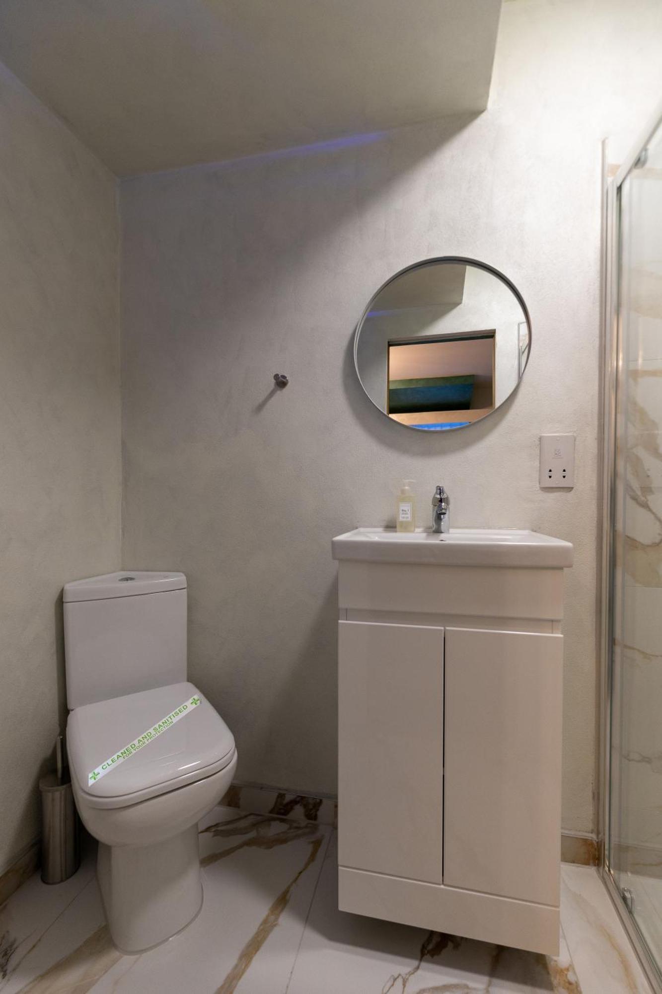 Paragraph Tottenham Guest house London
