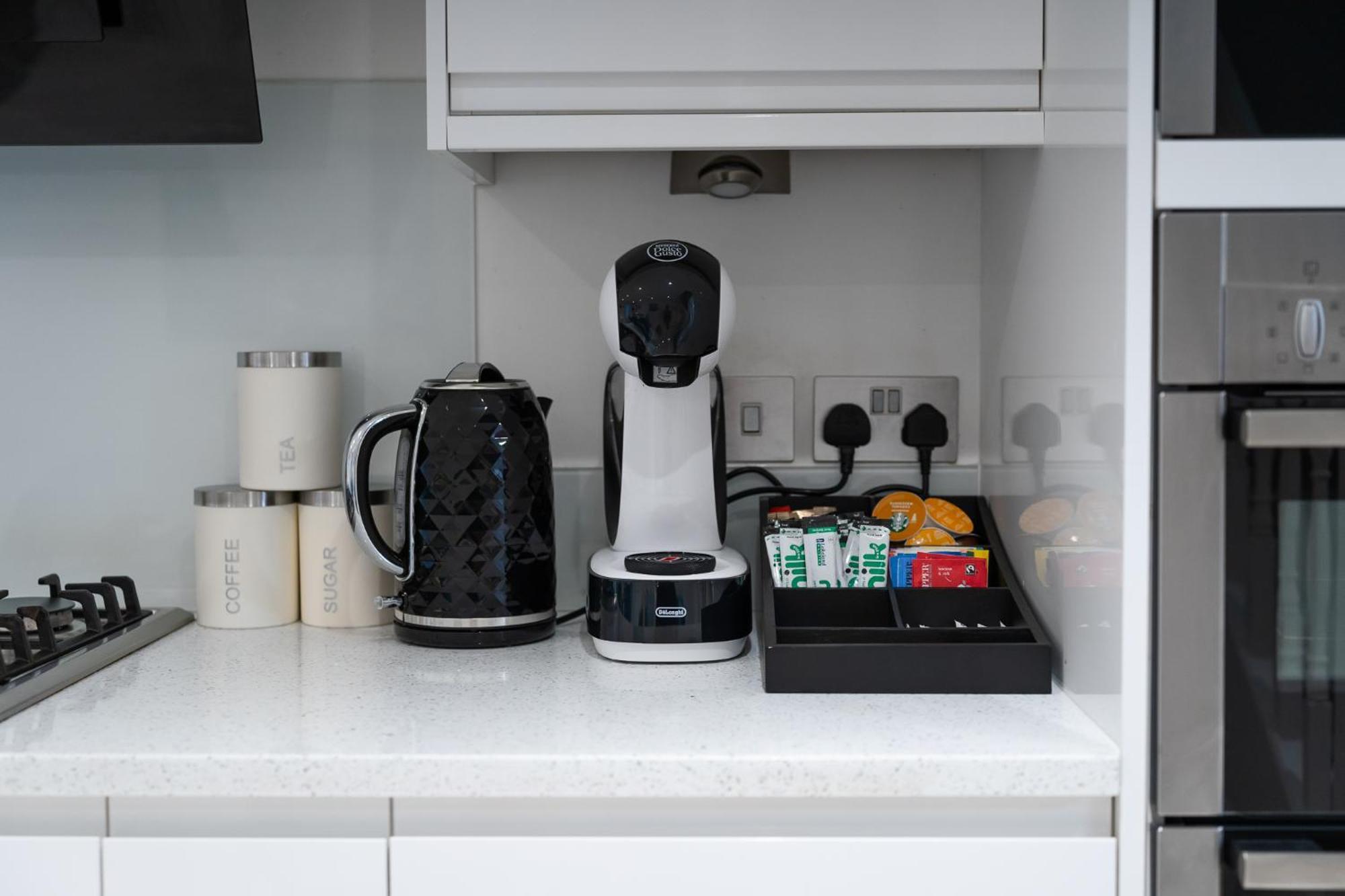 Casa de férias 4br 2ba House By Livestay Short Lets & Serviced Near Oxford Circus With 2 Private Patios Londres