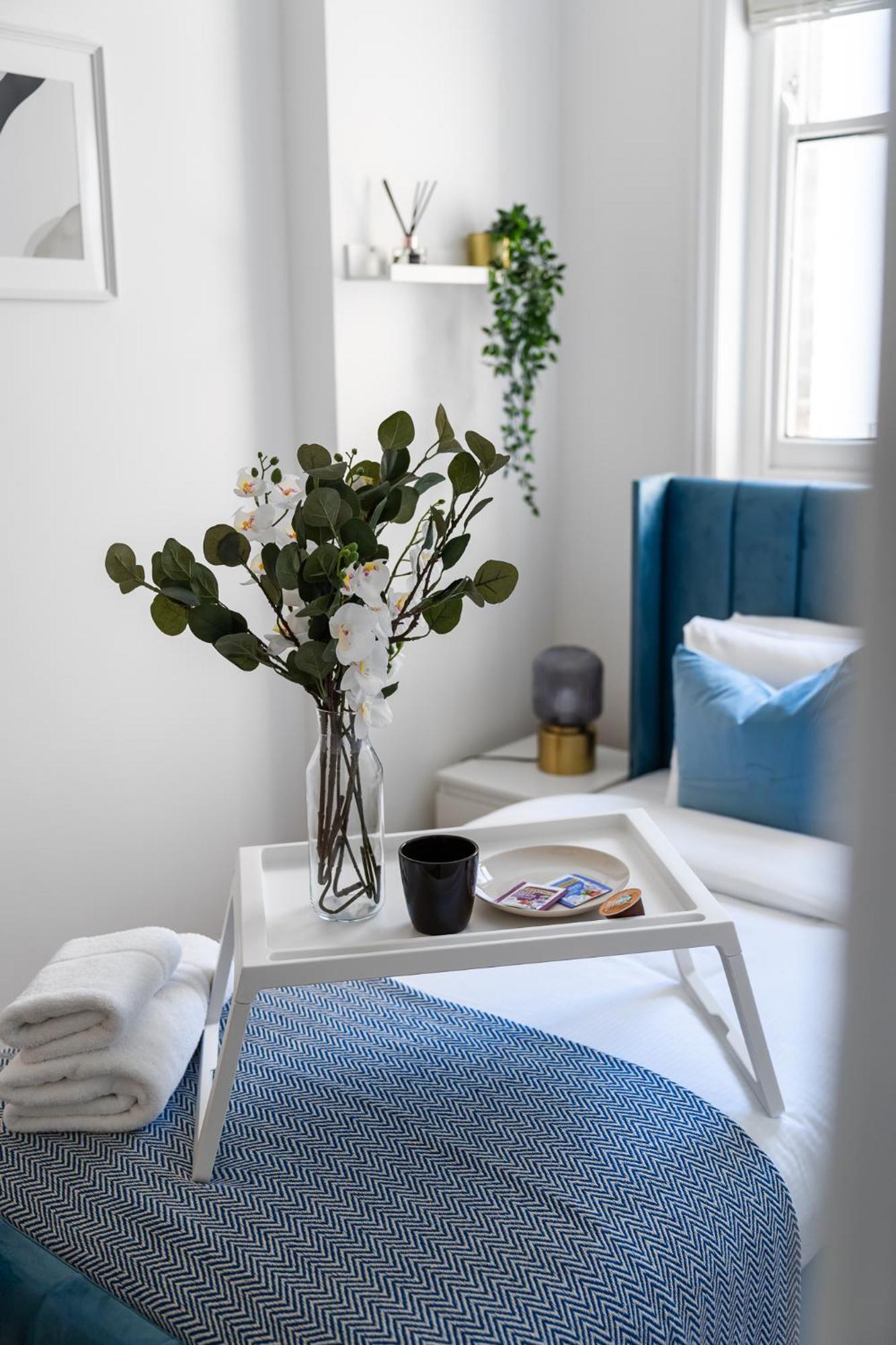 Casa de férias 4br 2ba House By Livestay Short Lets & Serviced Near Oxford Circus With 2 Private Patios *