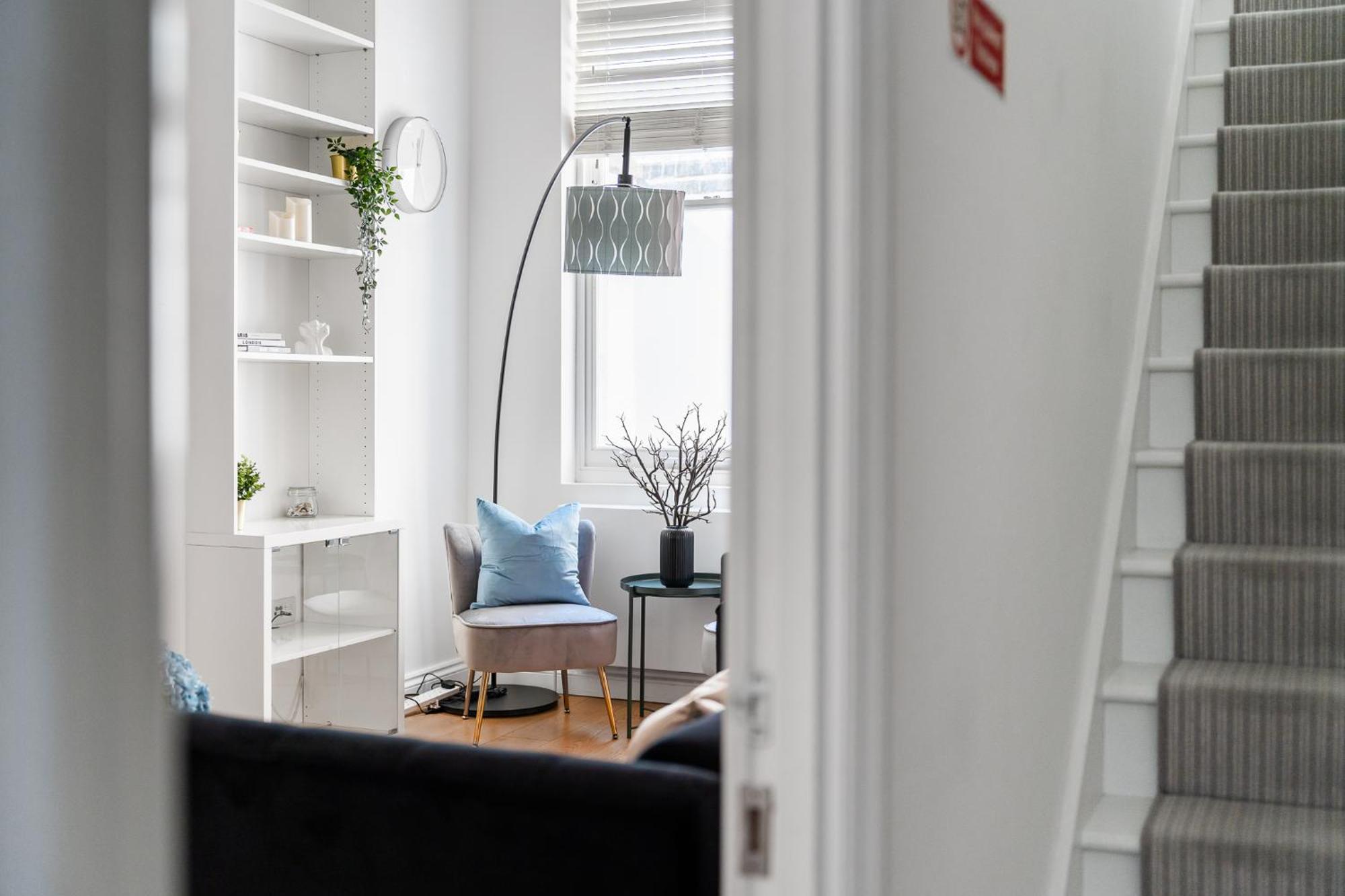 4br 2ba House By Livestay Short Lets & Serviced Near Oxford Circus With 2 Private Patios Casa de férias Londres