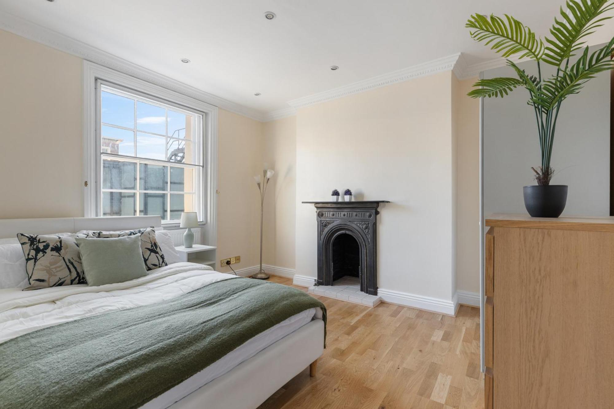 Apartamento Parea Living - Spacious 4 Story House, Families, Big Groups Londres
