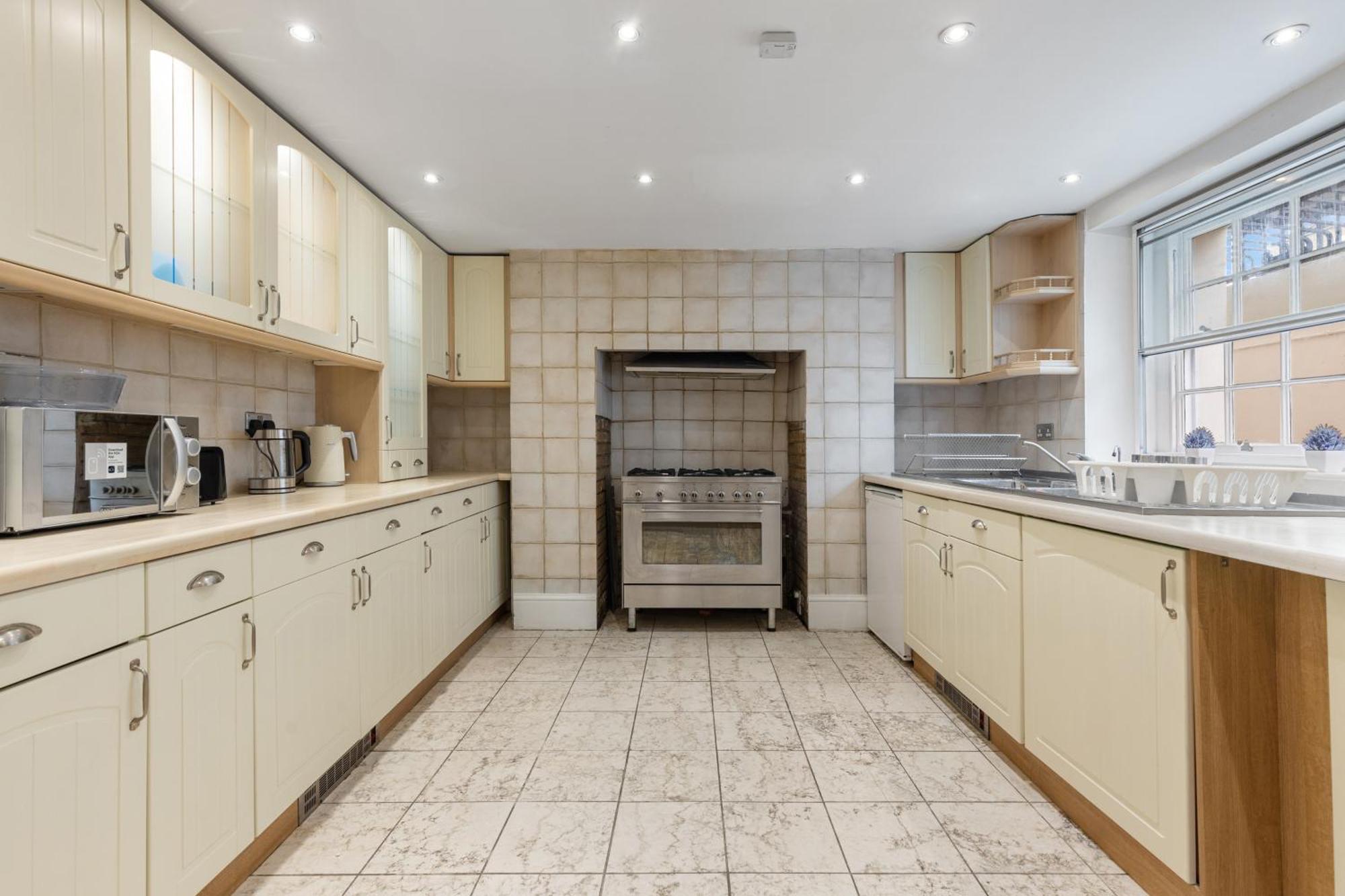 Parea Living - Spacious 4 Story House, Families, Big Groups Apartamento Londres