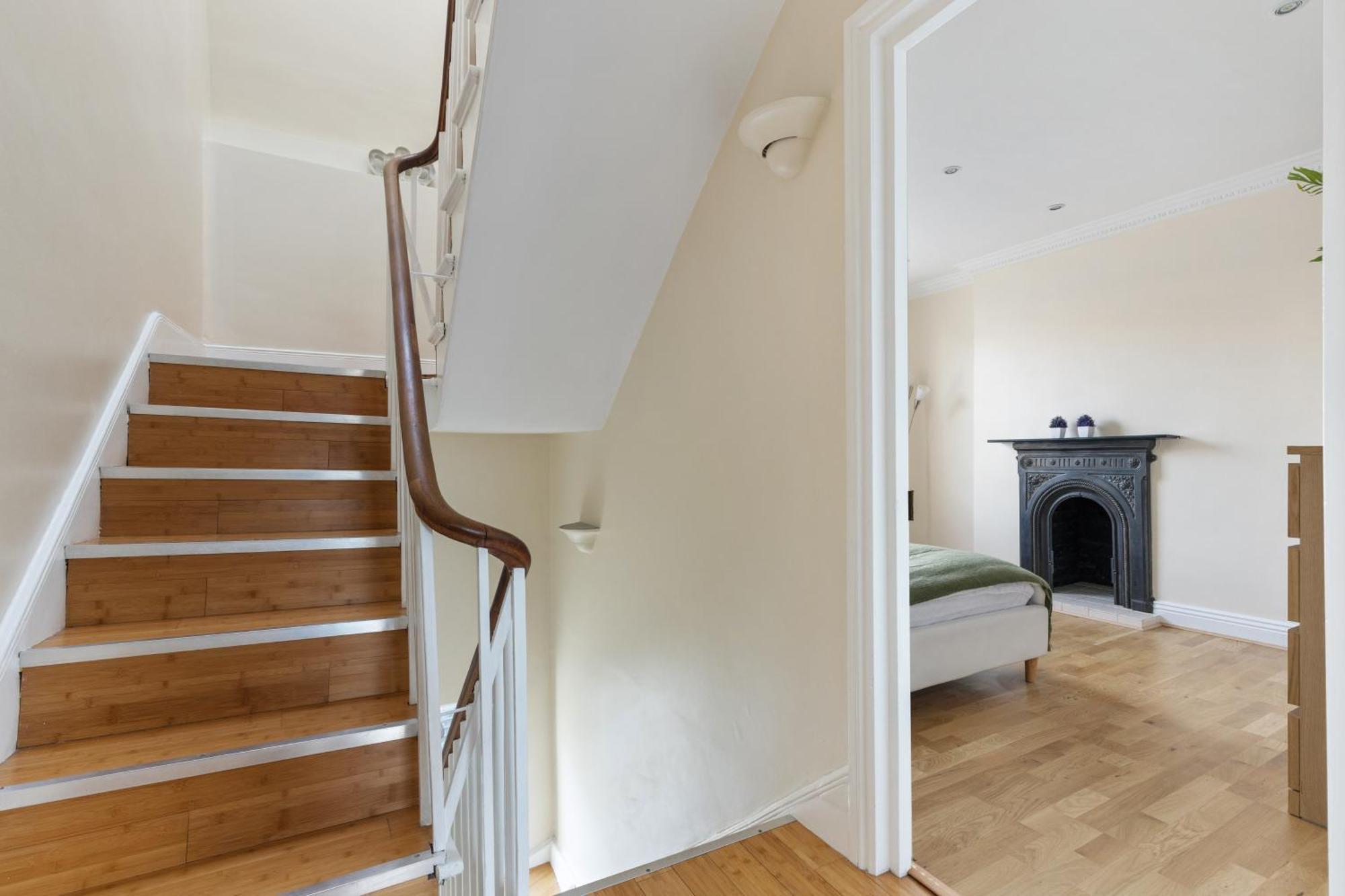 Apartamento Parea Living - Spacious 4 Story House, Families, Big Groups *