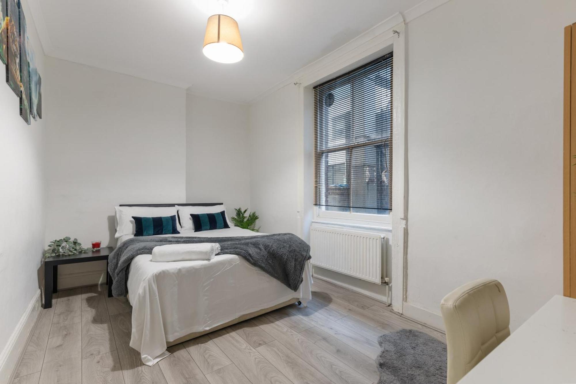 Cozy Retreat With 4 Bedrooms For Up To 10 Guests *