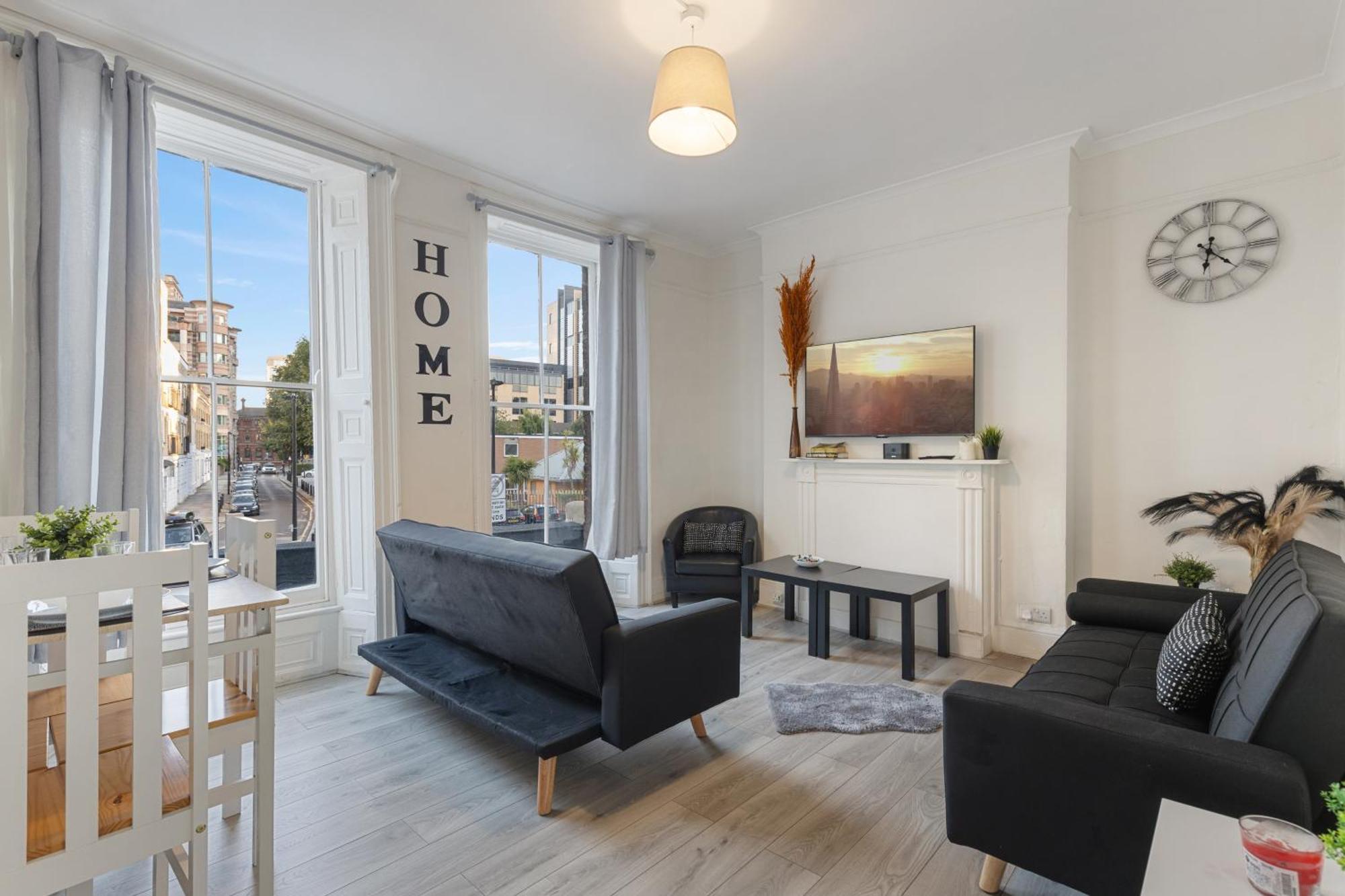 Apartamento Cozy Retreat With 4 Bedrooms For Up To 10 Guests