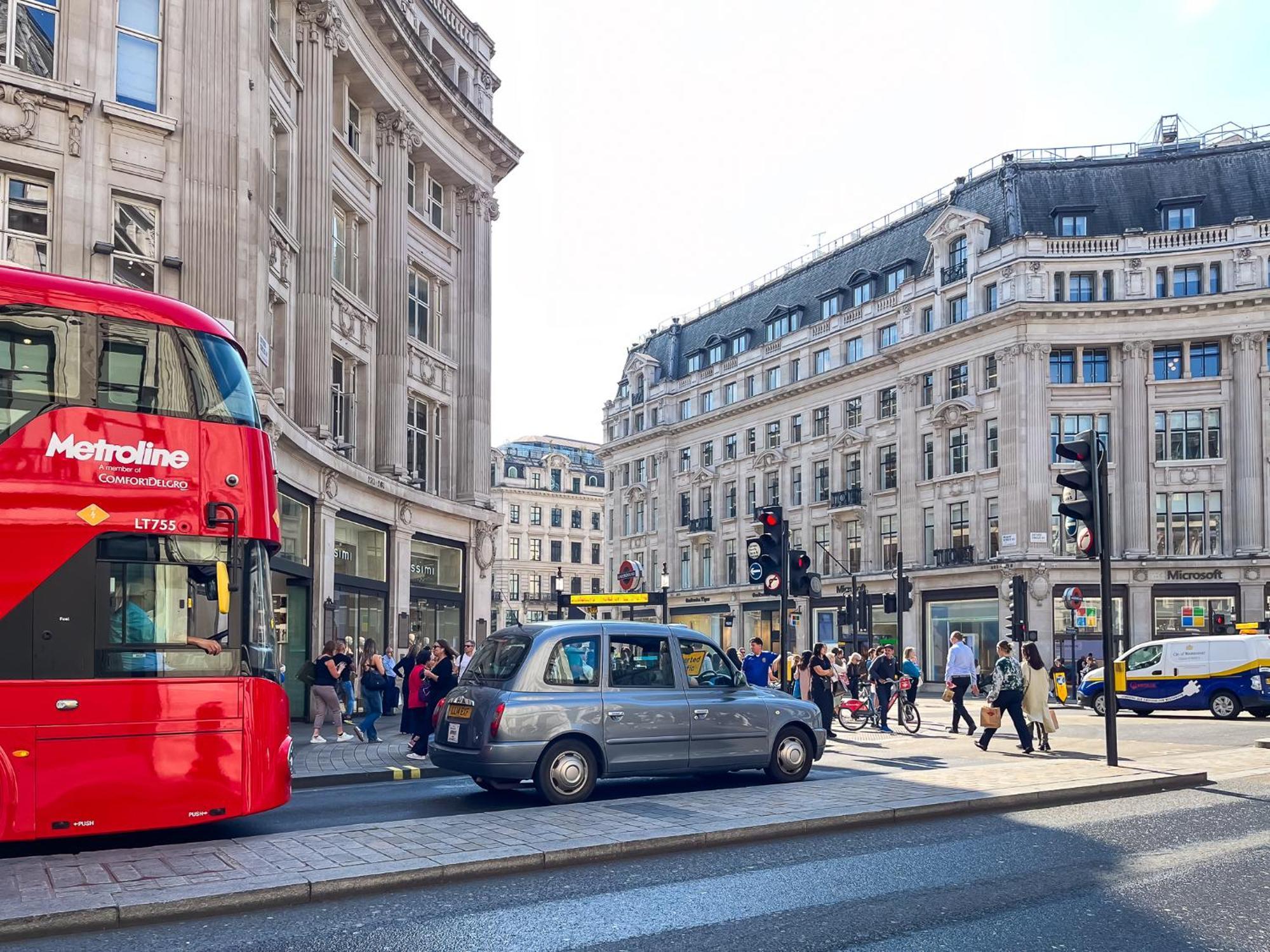 4br 2ba House By Livestay Short Lets & Serviced Near Oxford Circus With 2 Private Patios Casa de férias