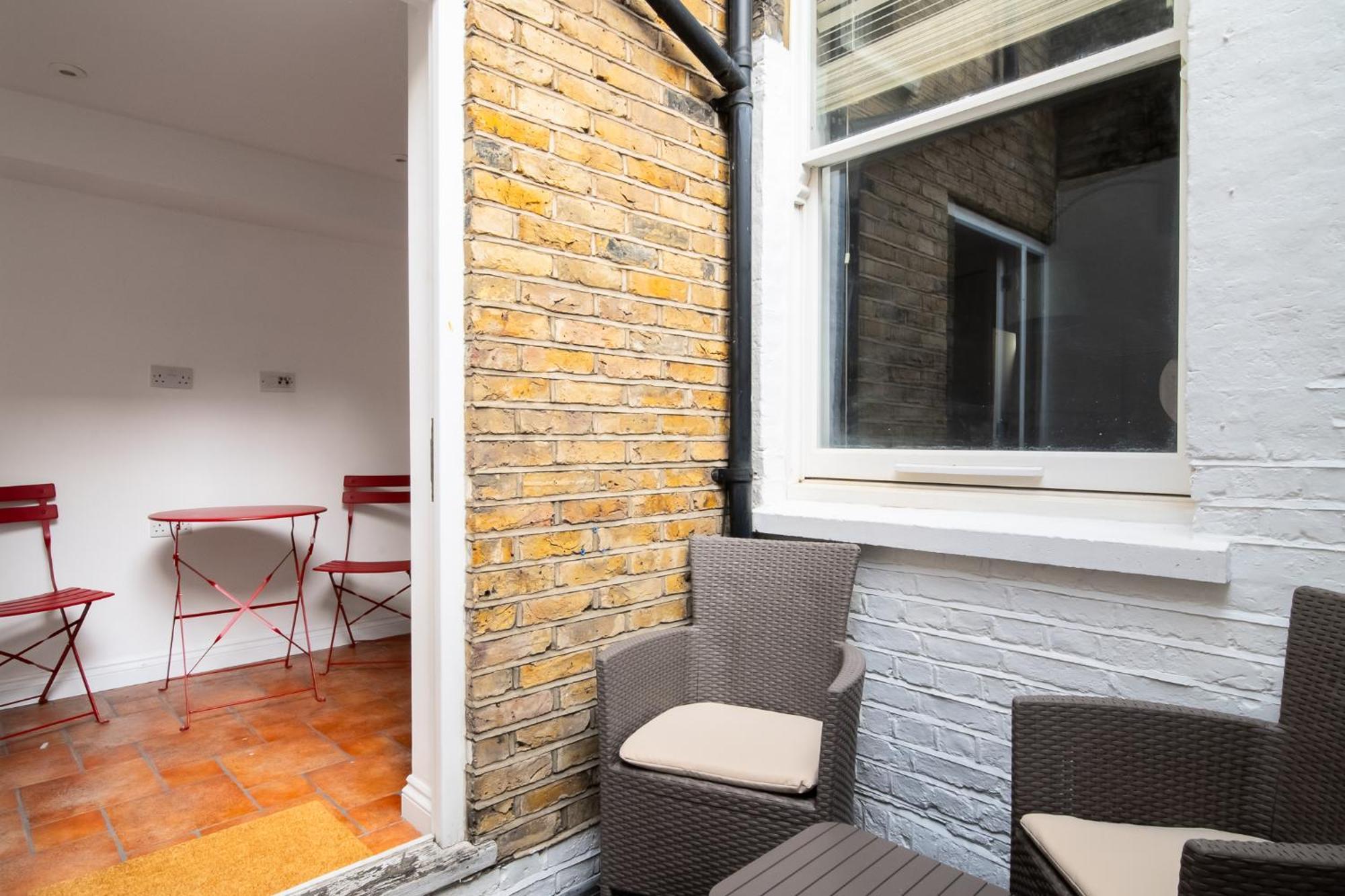 4br 2ba House By Livestay Short Lets & Serviced Near Oxford Circus With 2 Private Patios Londres