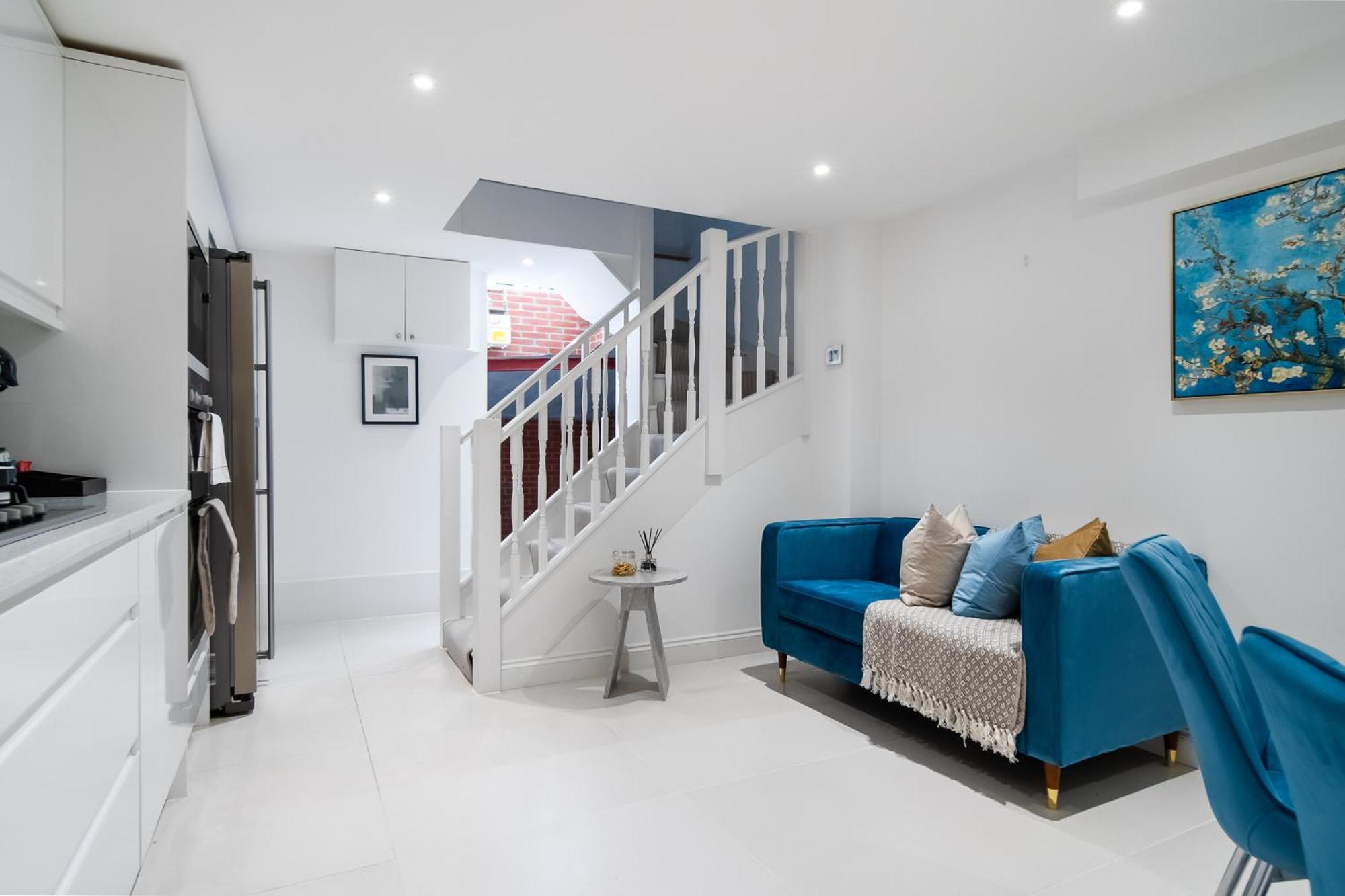 4br 2ba House By Livestay Short Lets & Serviced Near Oxford Circus With 2 Private Patios Casa de férias Londres