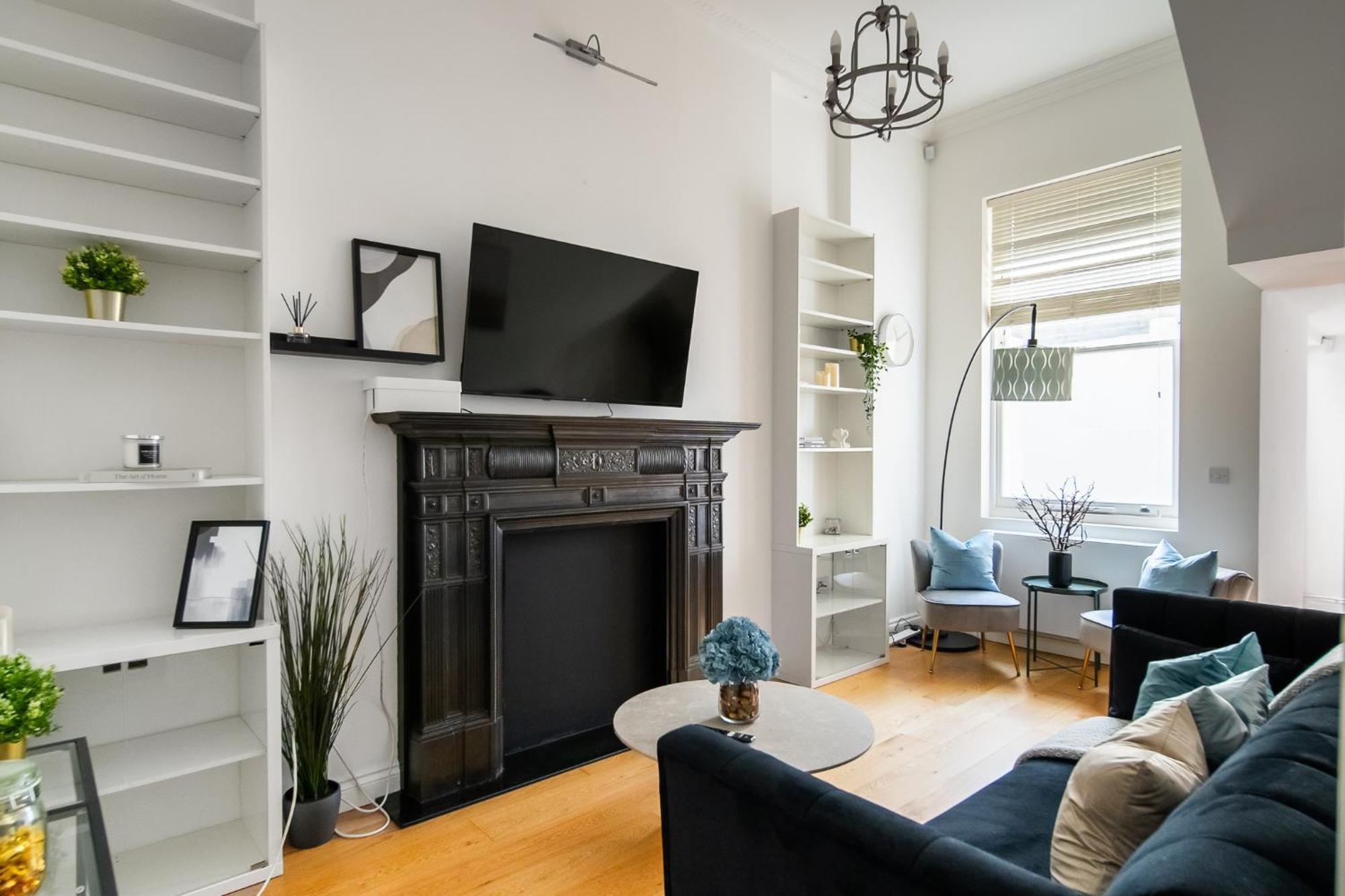 4br 2ba House By Livestay Short Lets & Serviced Near Oxford Circus With 2 Private Patios Londres
