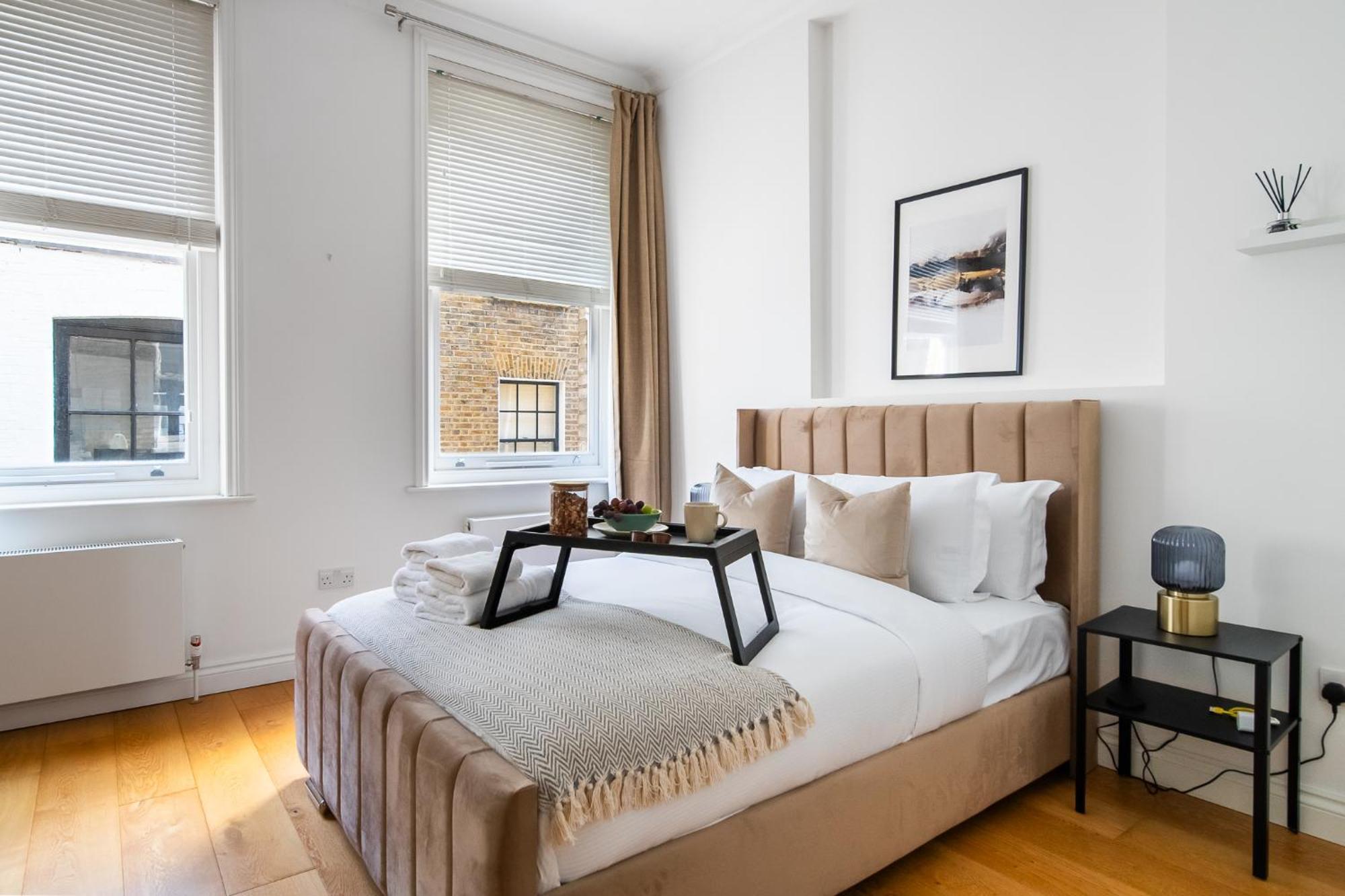 Casa de férias 4br 2ba House By Livestay Short Lets & Serviced Near Oxford Circus With 2 Private Patios *