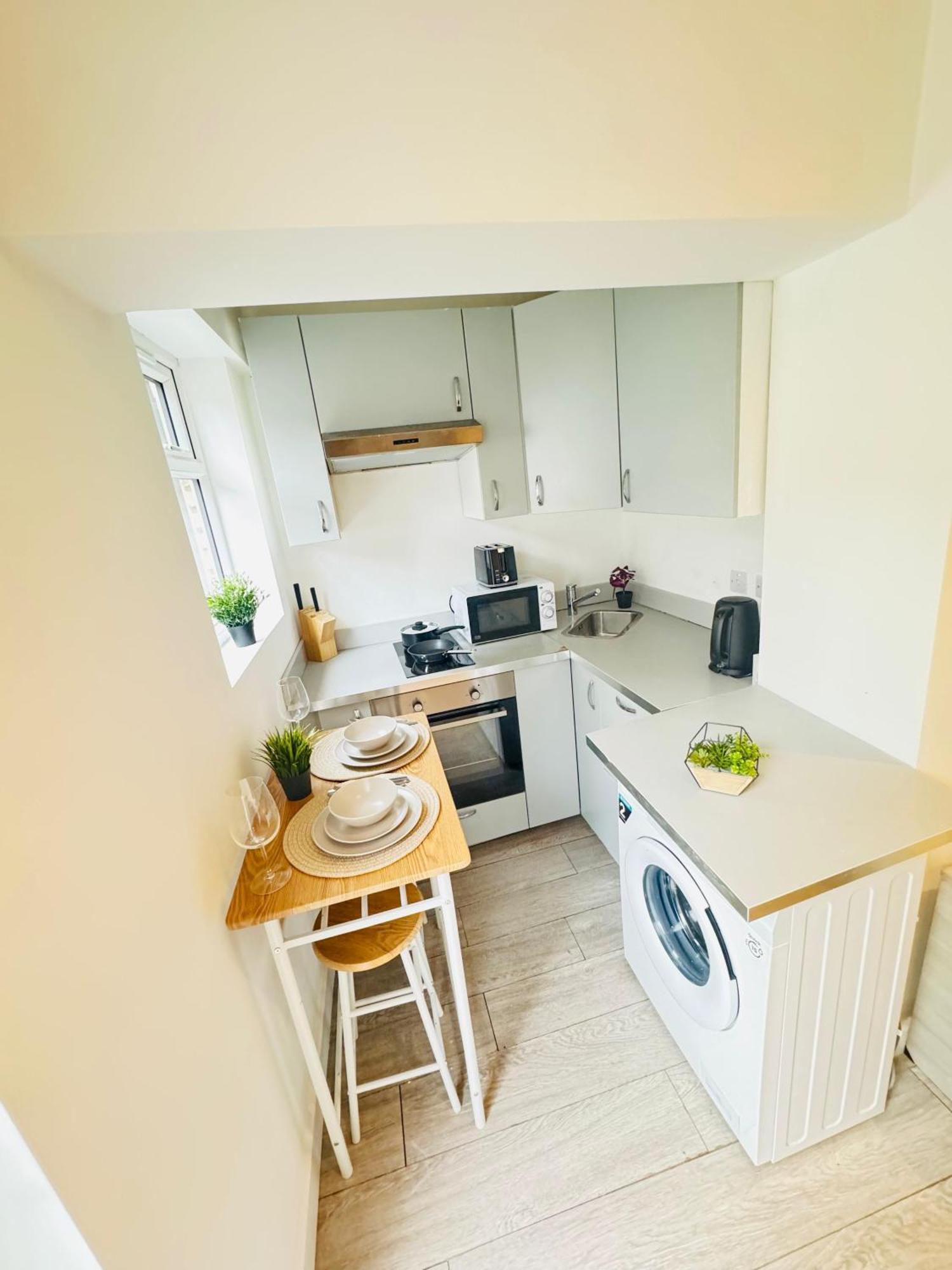 Studio Near Central Apartment London