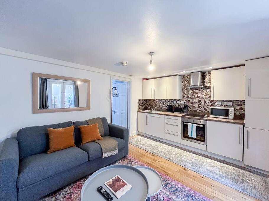 Apartment Stylish Camden B2