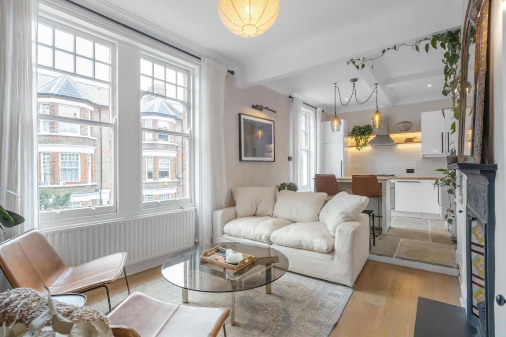 Upscale 2 Bedroom Clapham Common