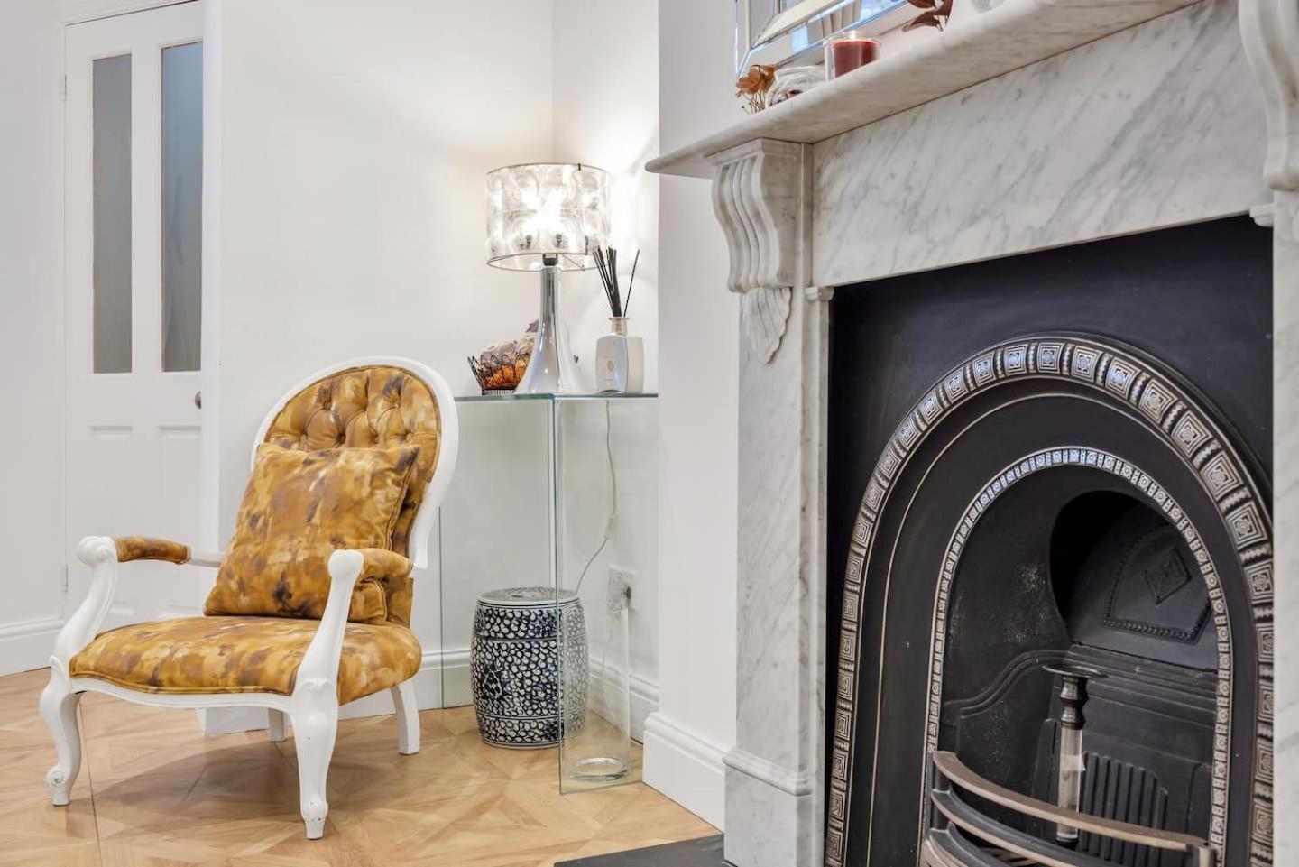 3 Bedroom 2 Bathroom Victorian Flat In Kensington Apartamento