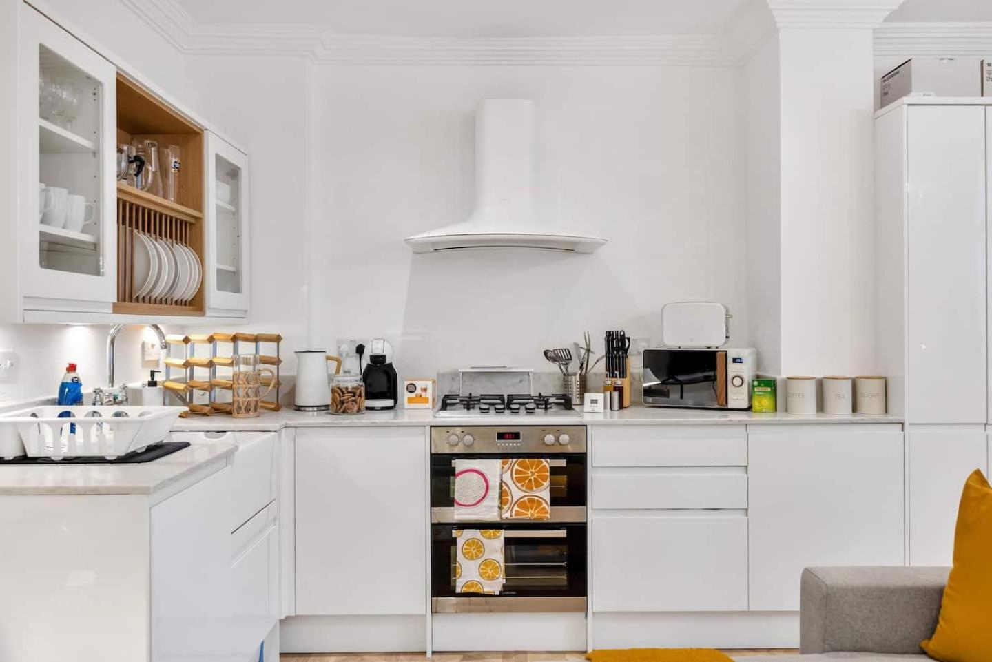 3 Bedroom 2 Bathroom Victorian Flat In Kensington * Londres