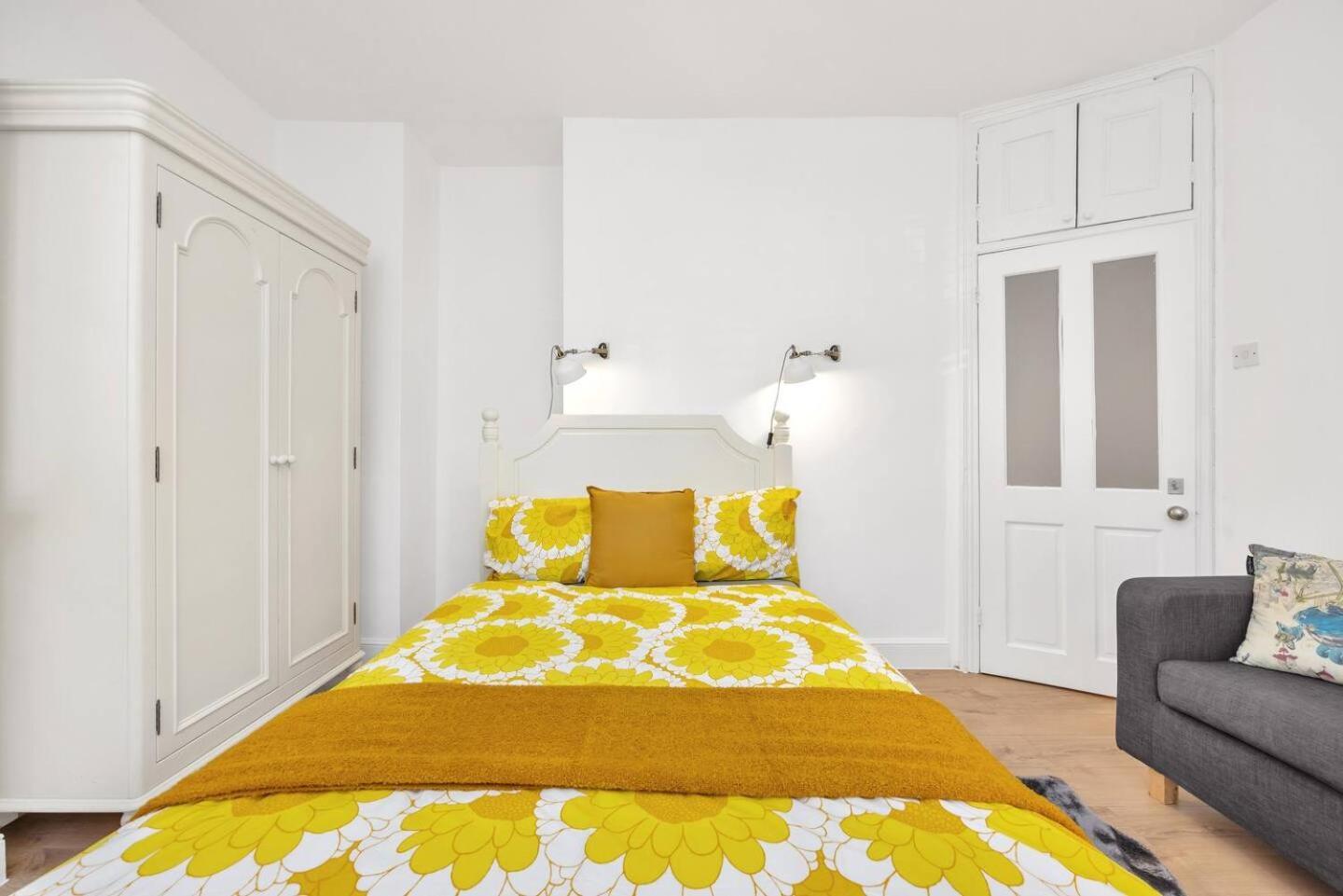 3 Bedroom 2 Bathroom Victorian Flat In Kensington Londres