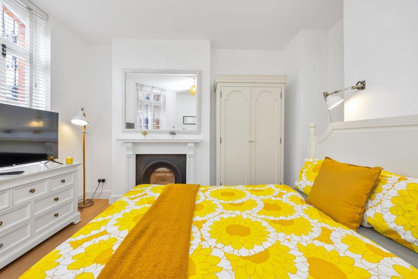 3 Bedroom 2 Bathroom Victorian Flat In Kensington * Londres