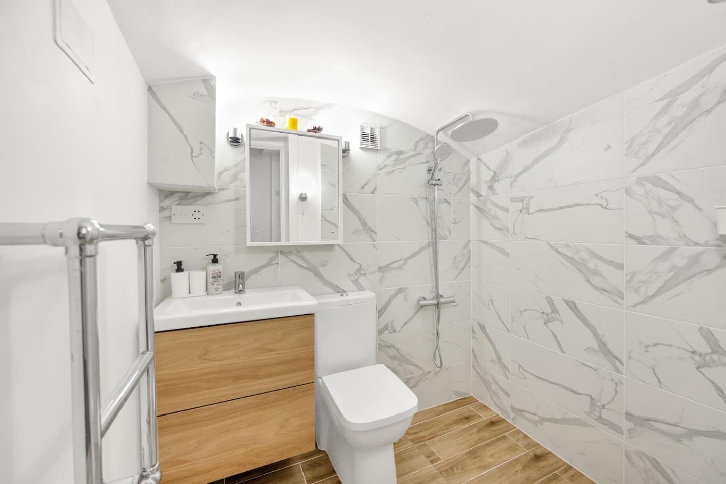 3 Bedroom 2 Bathroom Victorian Flat In Kensington Apartamento