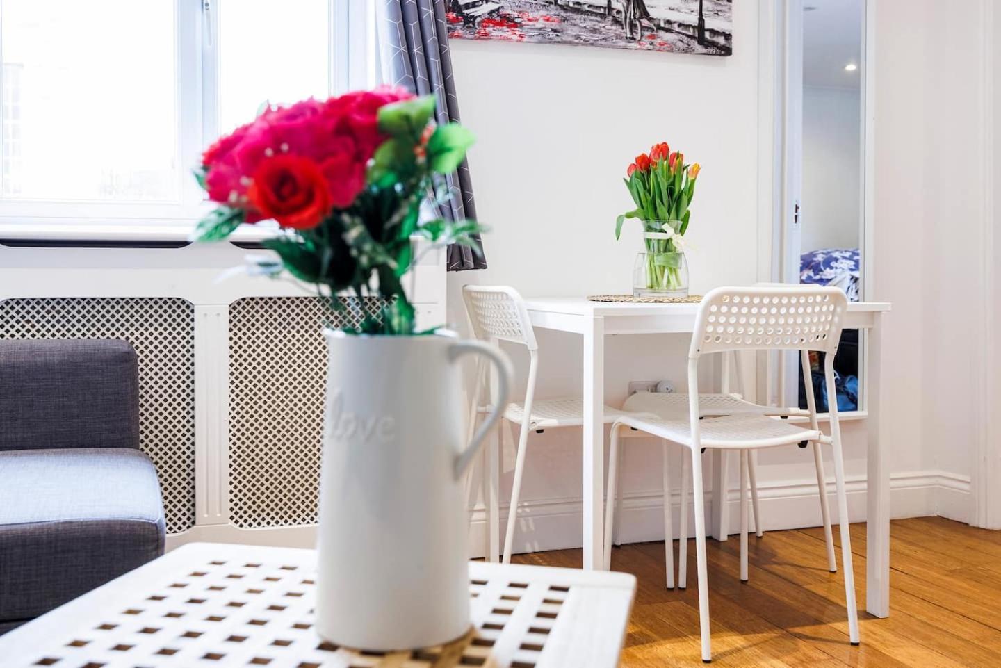 1 Bedroom Comfortable Flat In Kensington *