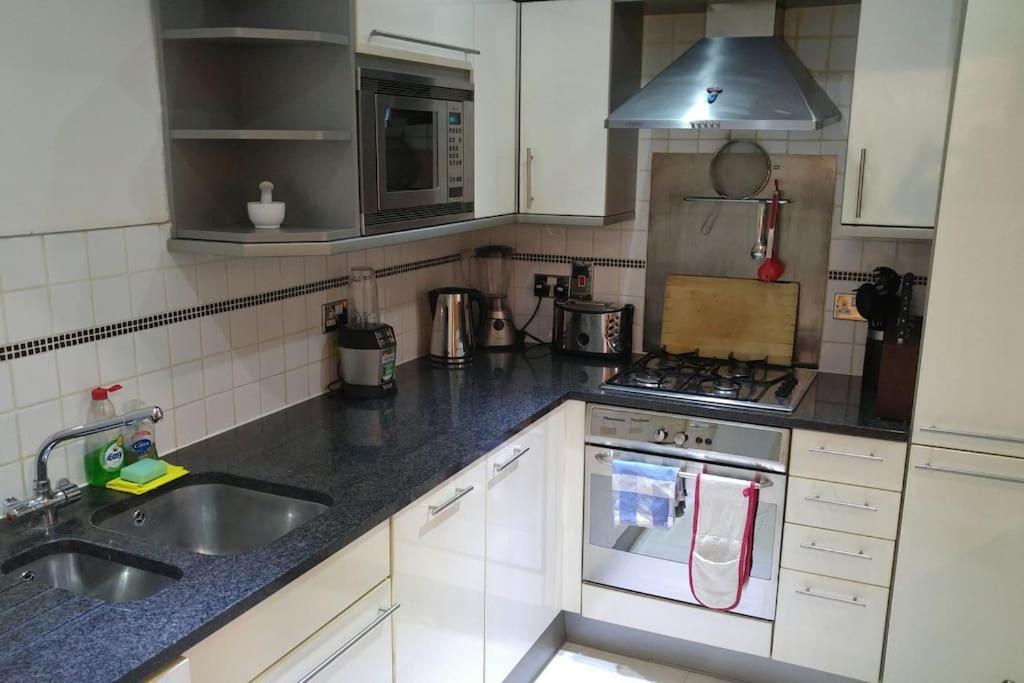 Apartamento Amazing Location Near St Paul's - Sleeps 4 *