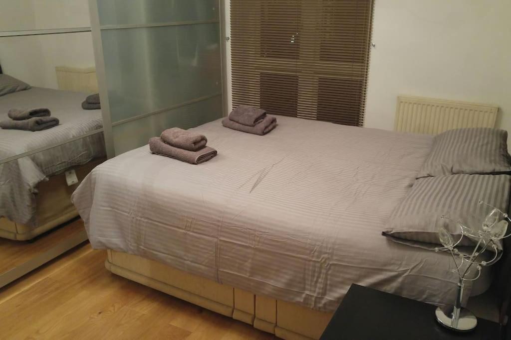 Amazing Location Near St Paul's - Sleeps 4 *