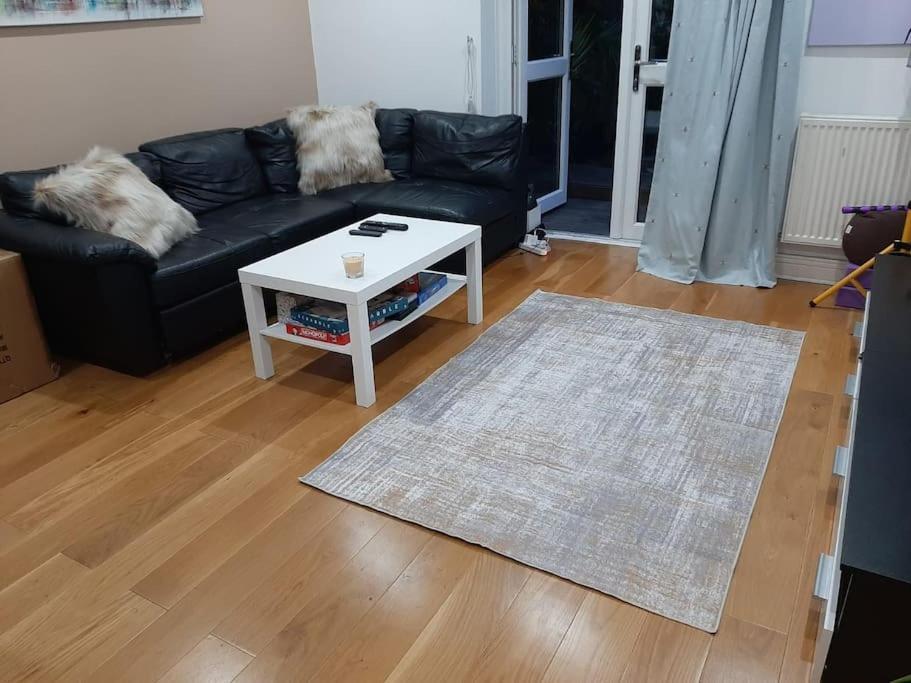 Amazing Location Near St Paul's - Sleeps 4 * Londres