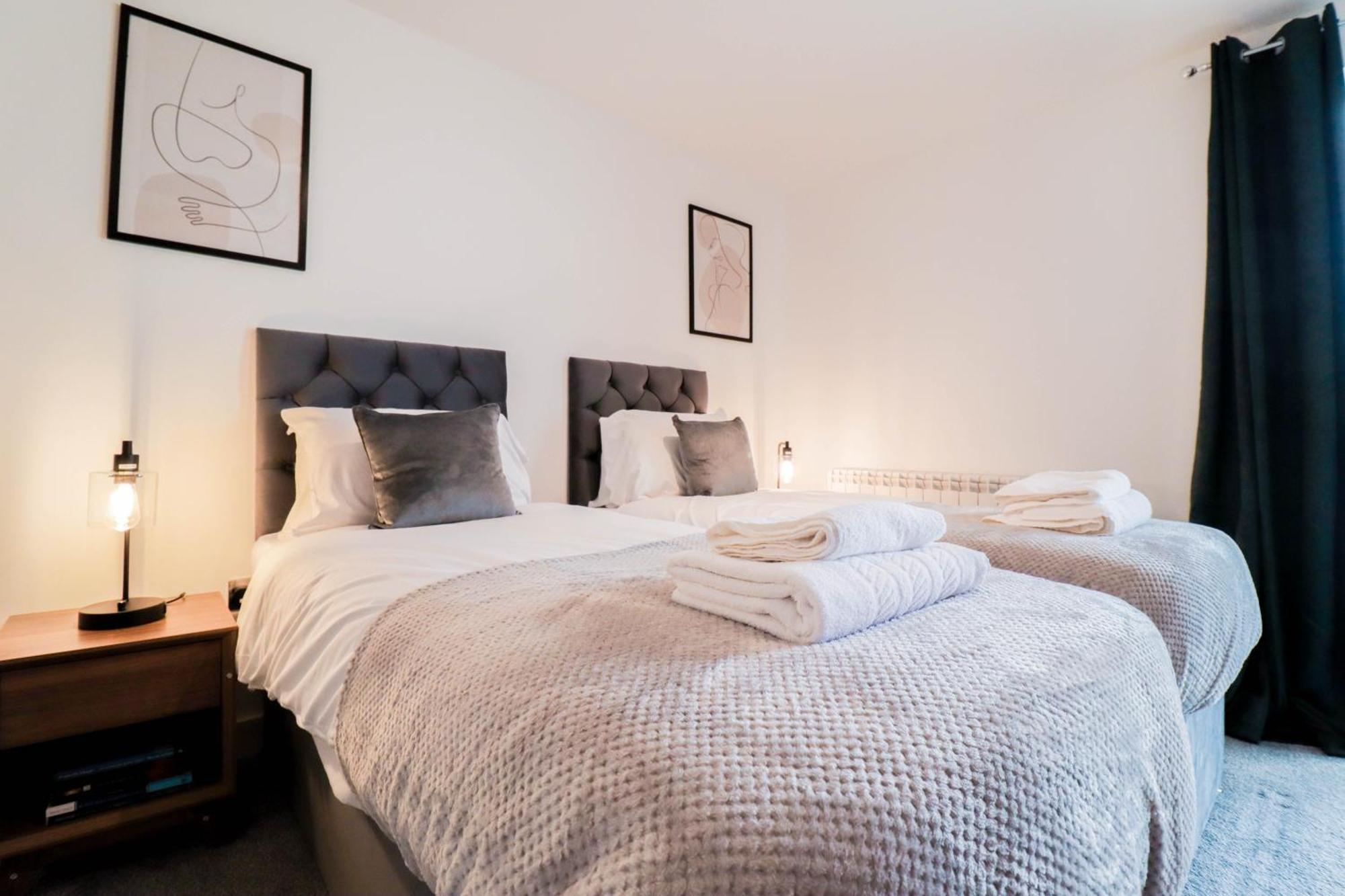 Stunning 2 Bedroom Riverside Apartamento *