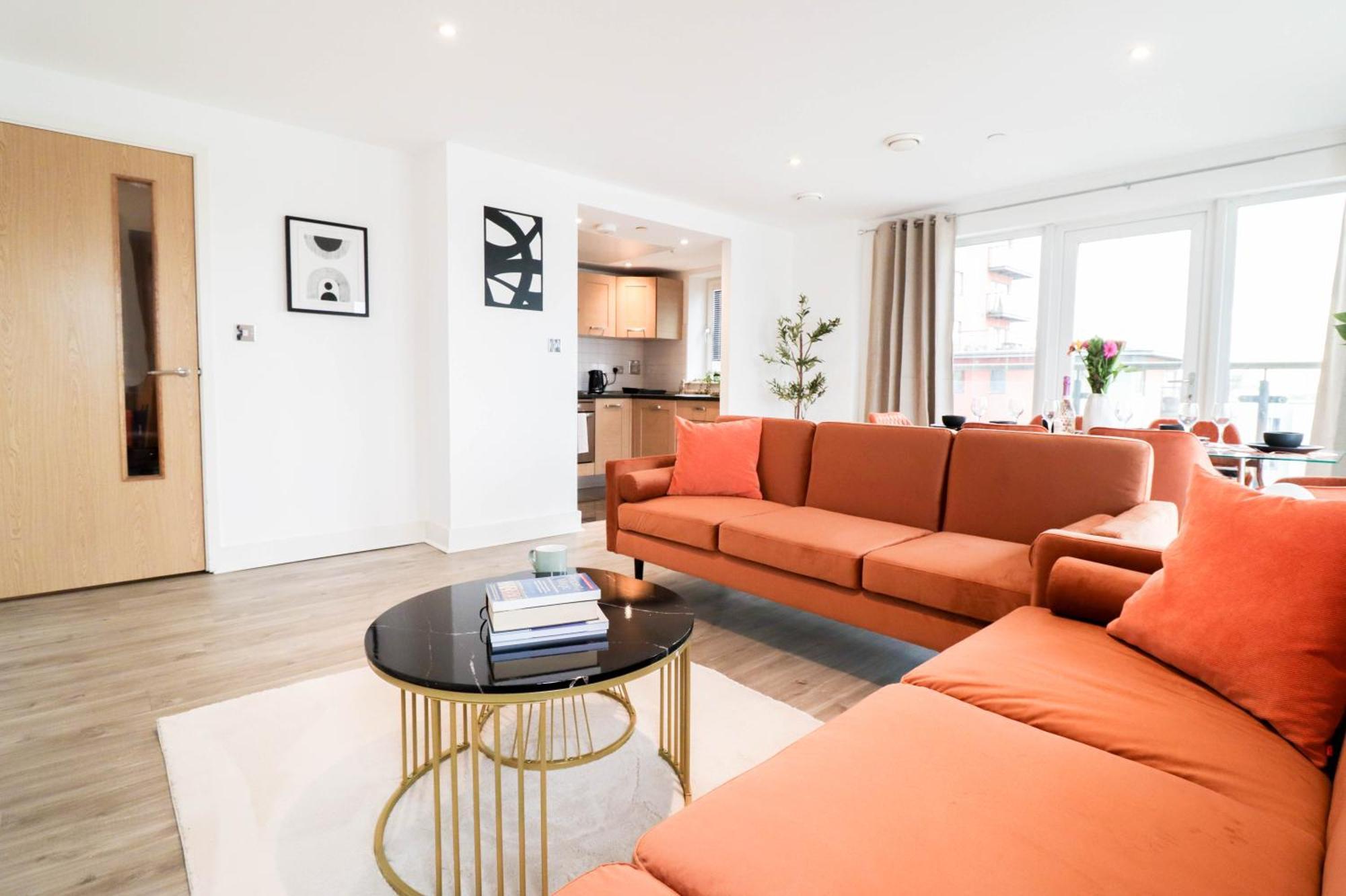 Stunning 2 Bedroom Riverside Apartamento *