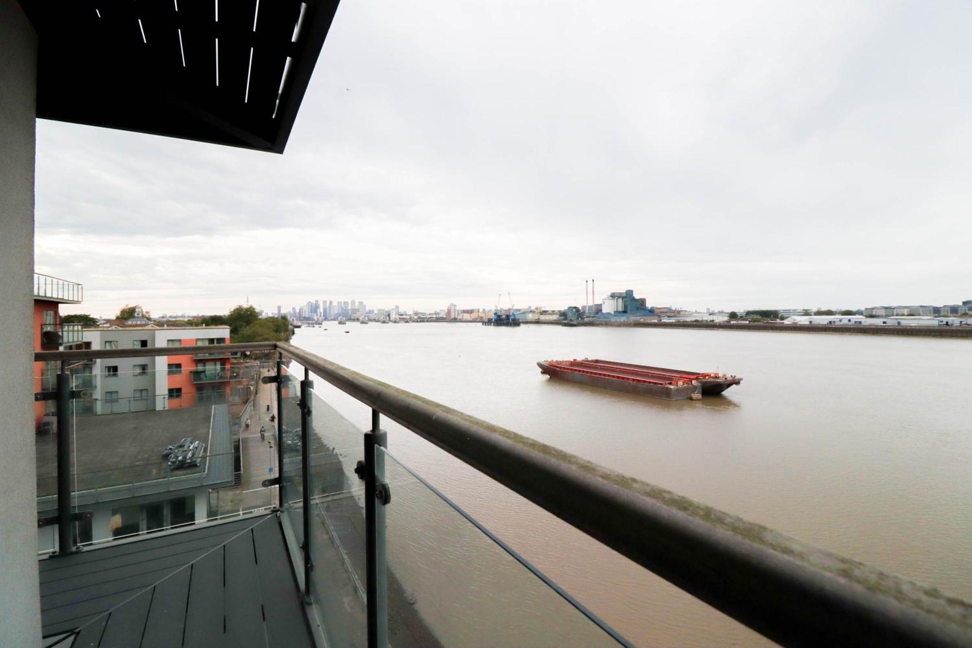 Stunning 2 Bedroom Riverside Apartamento Londres