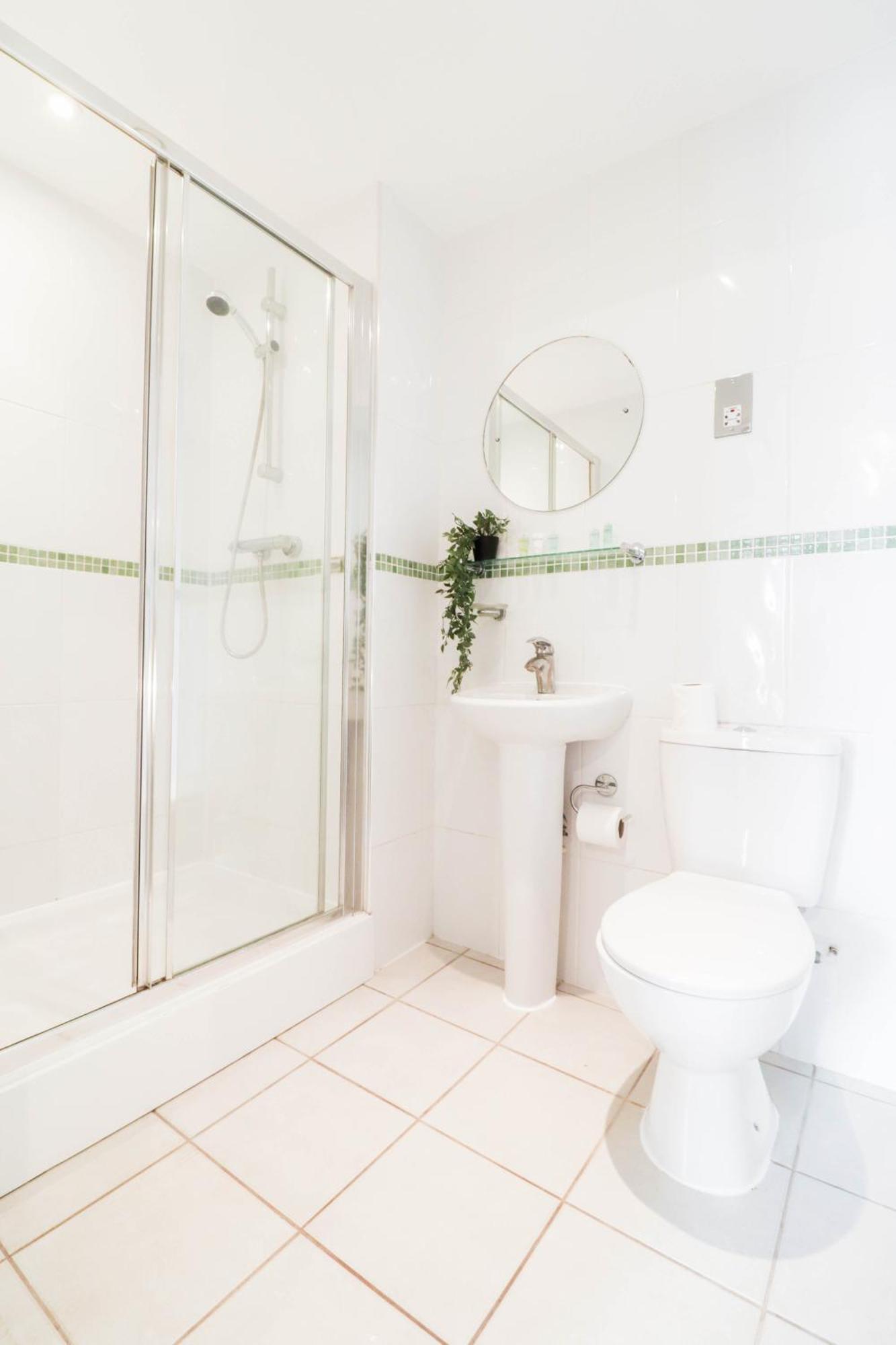 Stunning 2 Bedroom Riverside *