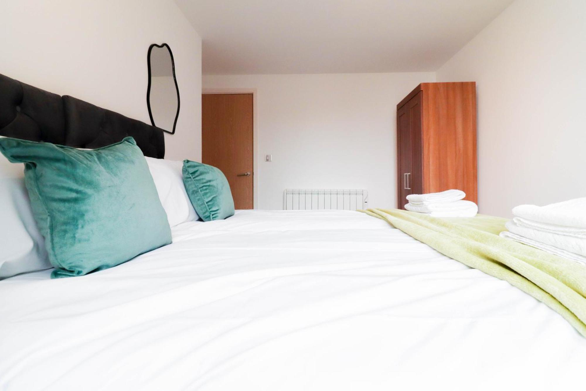 Stunning 2 Bedroom Riverside Apartamento